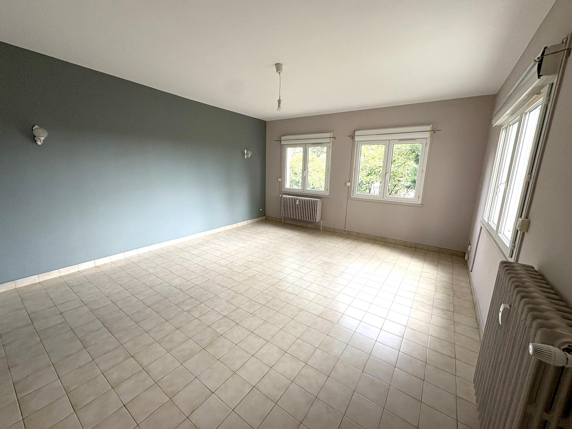 Appartement RDC T3 + jardin et cave Aubenas 07200