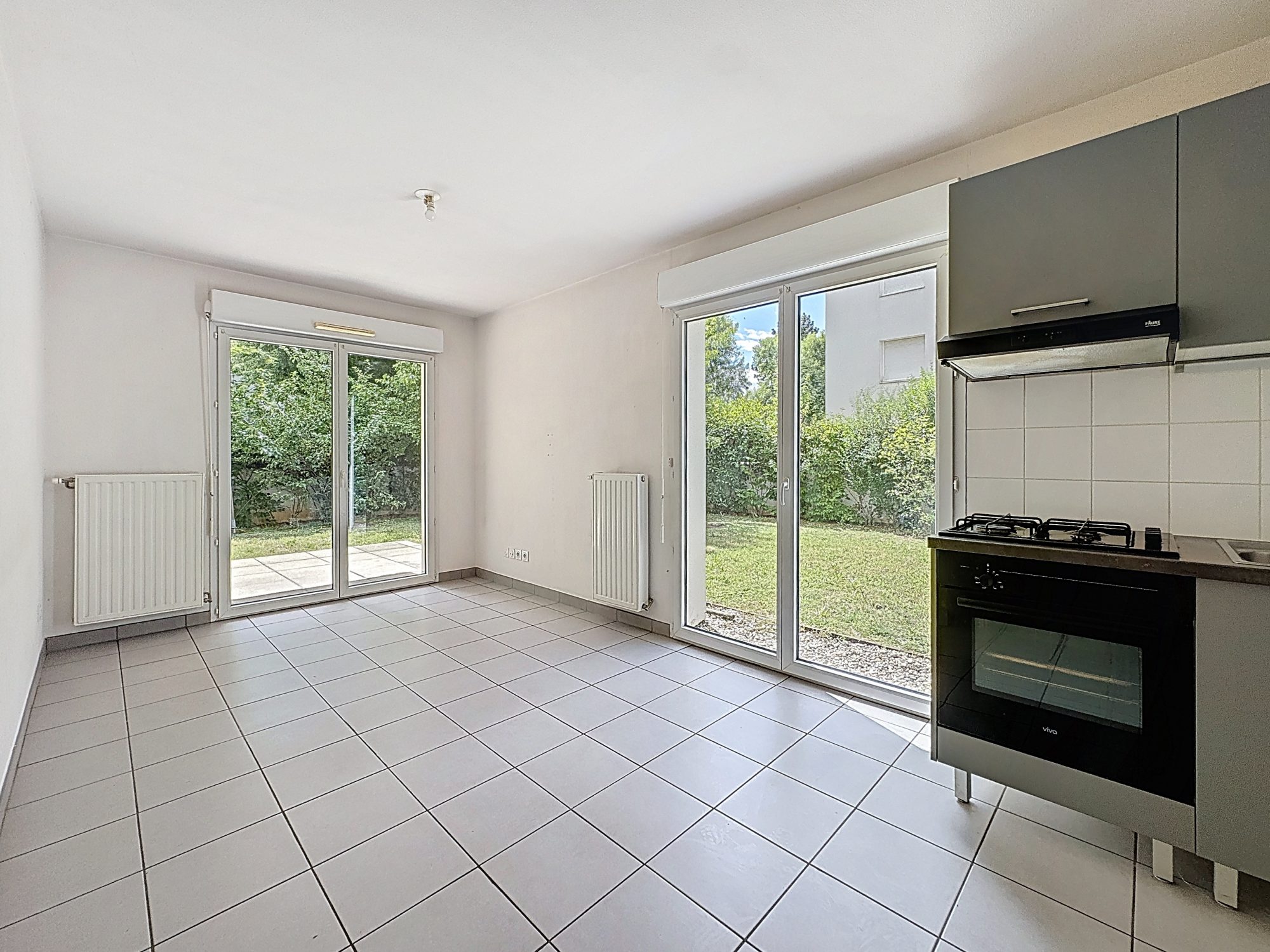 T2 de 38m2 avec jardin de 172m2 Saint-Priest 69800