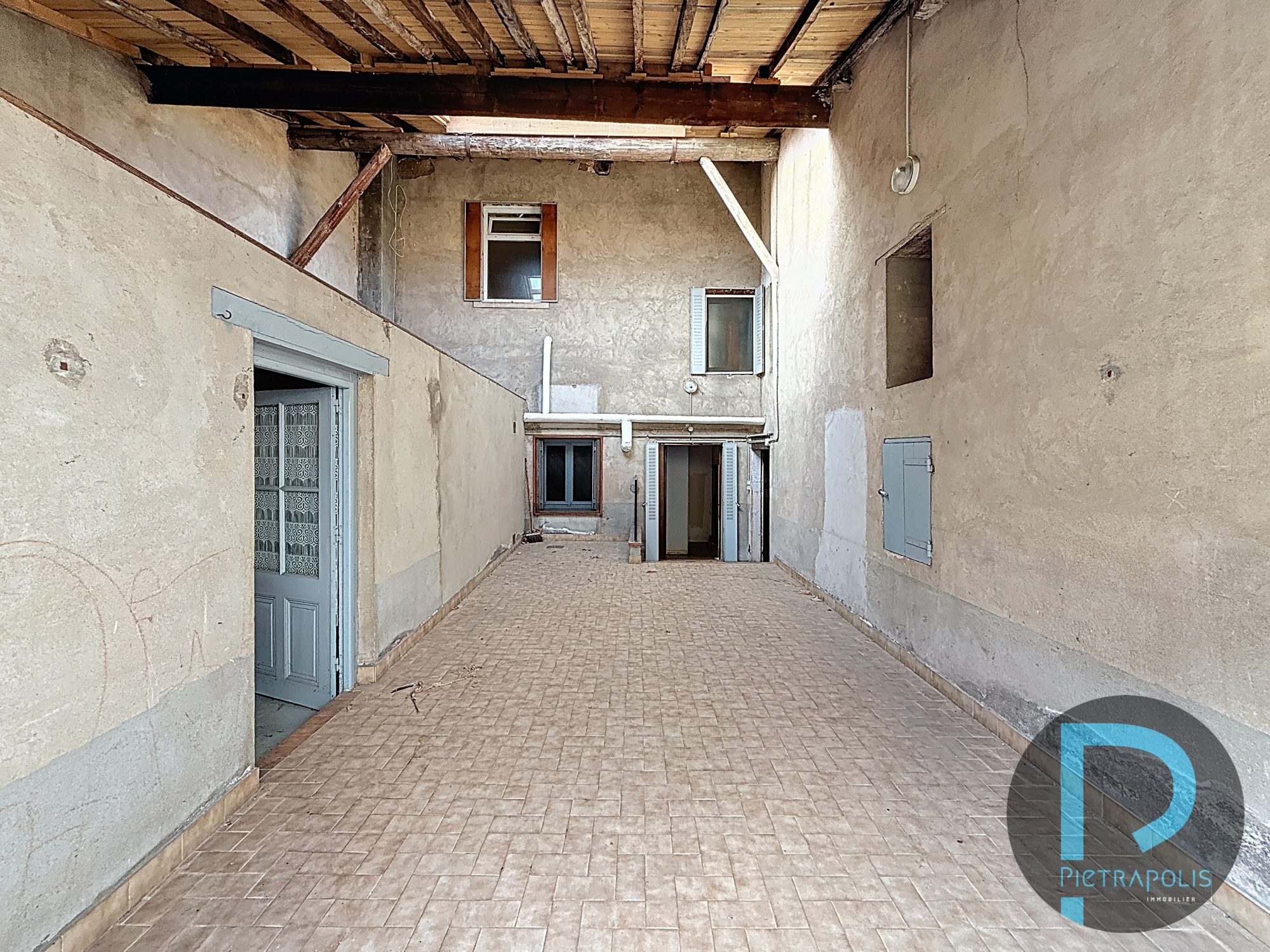 Maison de Village de 120m² - Cave, chaufferie, combles aménageables - 3 chambres en DUPLEX - terrasse couverte - Toiture neuve