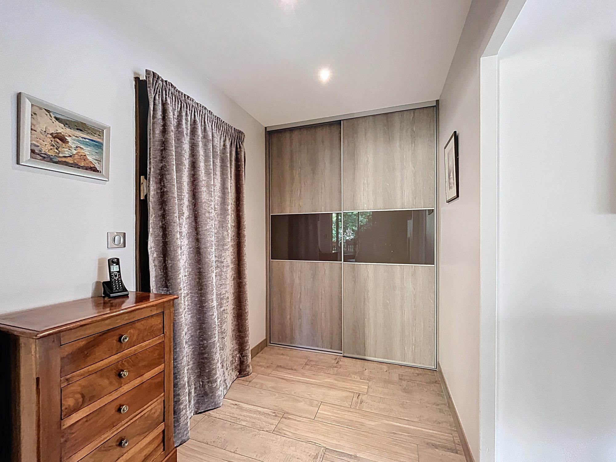 A VENDRE EN EXCLUSIVITE T4 lumineux avec balcon – Étage élevé, vue dégagée, cadre verdoyant et calme ! Villeurbanne 69100