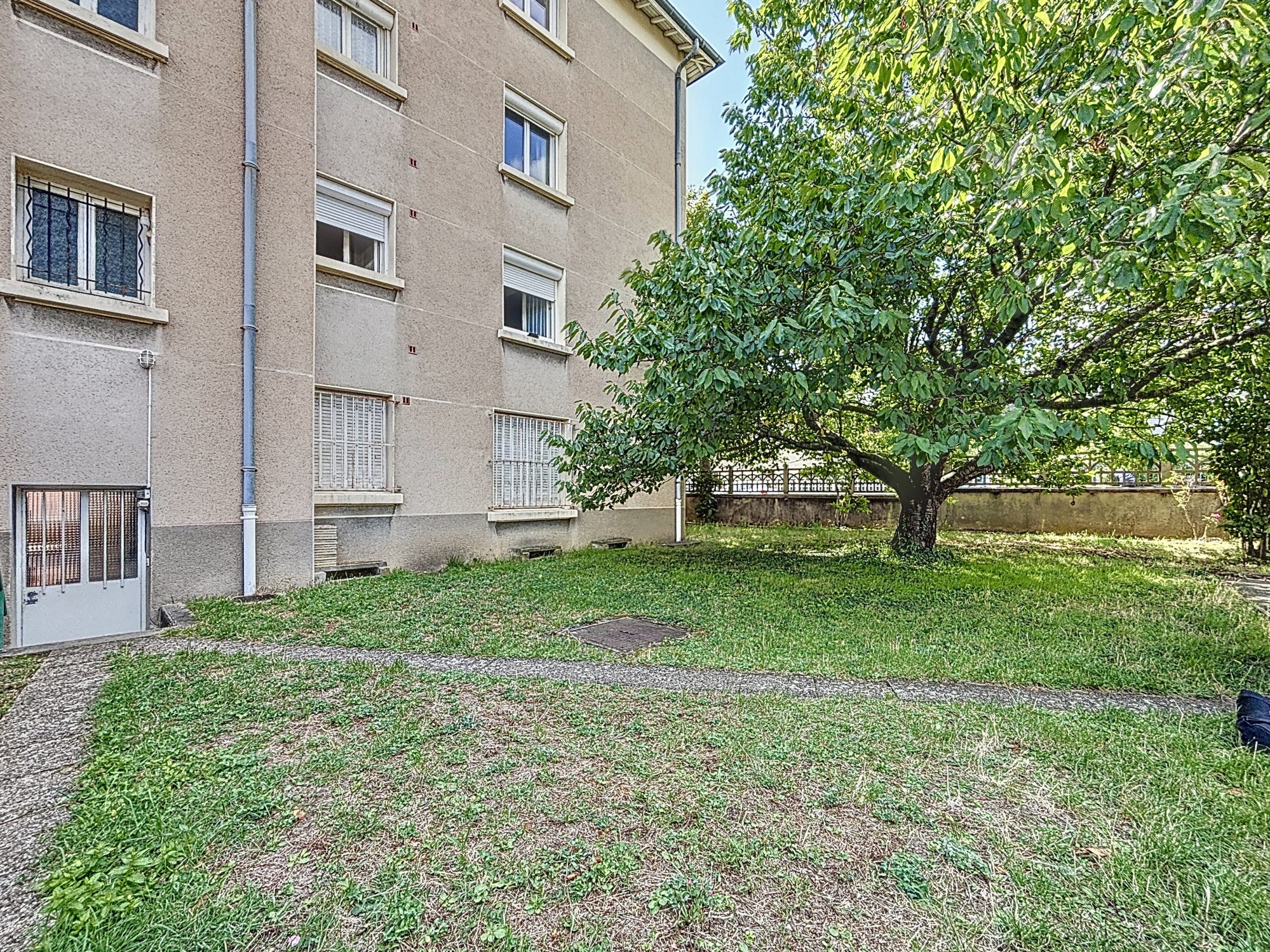 T4 de 90 m², dernier étage, balcon, garage et cave Oullins 69600