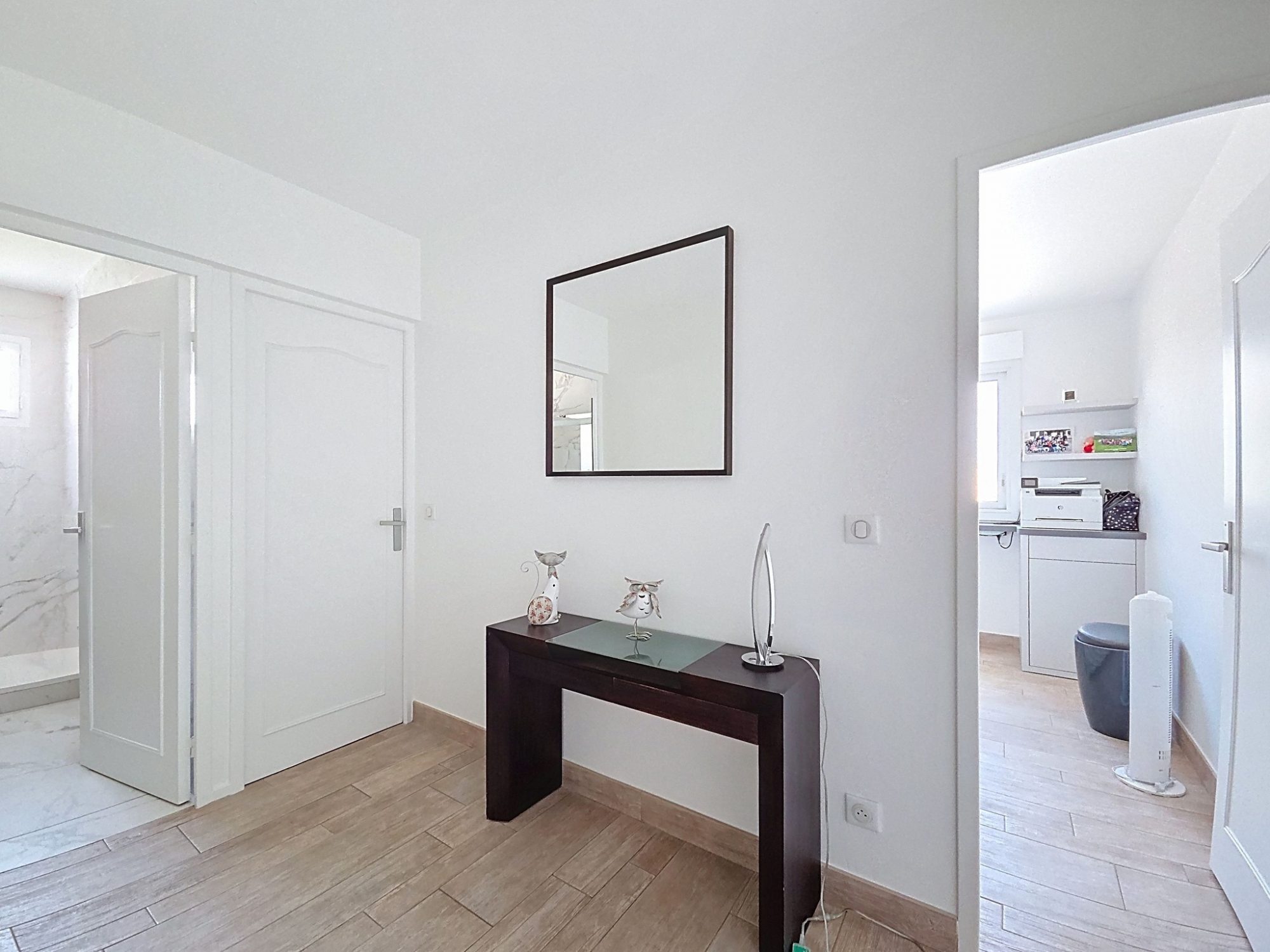 96 M2 AU DERNIER ETAGE EN EXCELLENT ETAT Lyon 69008
