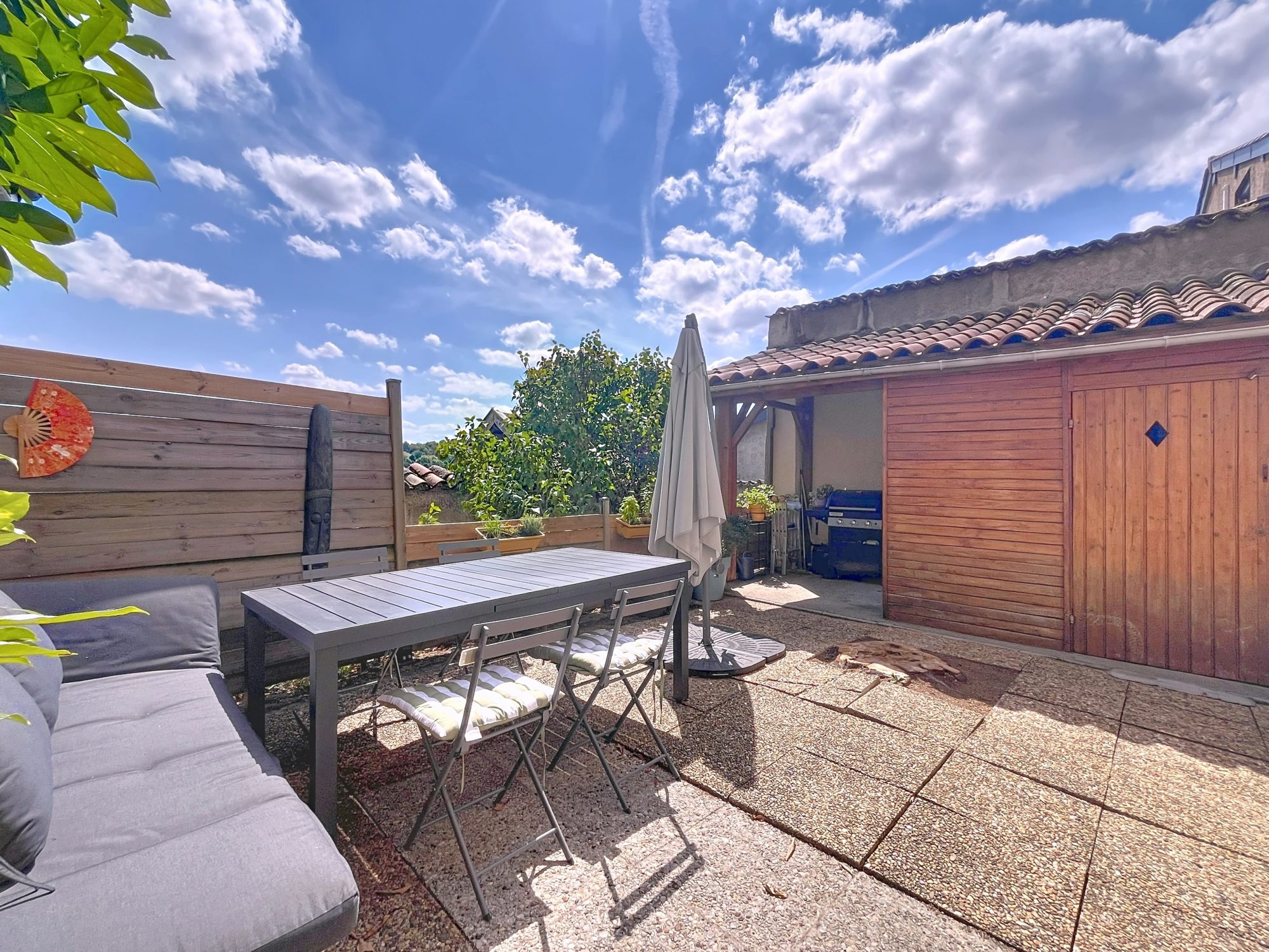 Maison de Caractère 120 m² - 5 pièces – Fontaines-Saint-Martin – Vue Dégagée, Calme et Charme