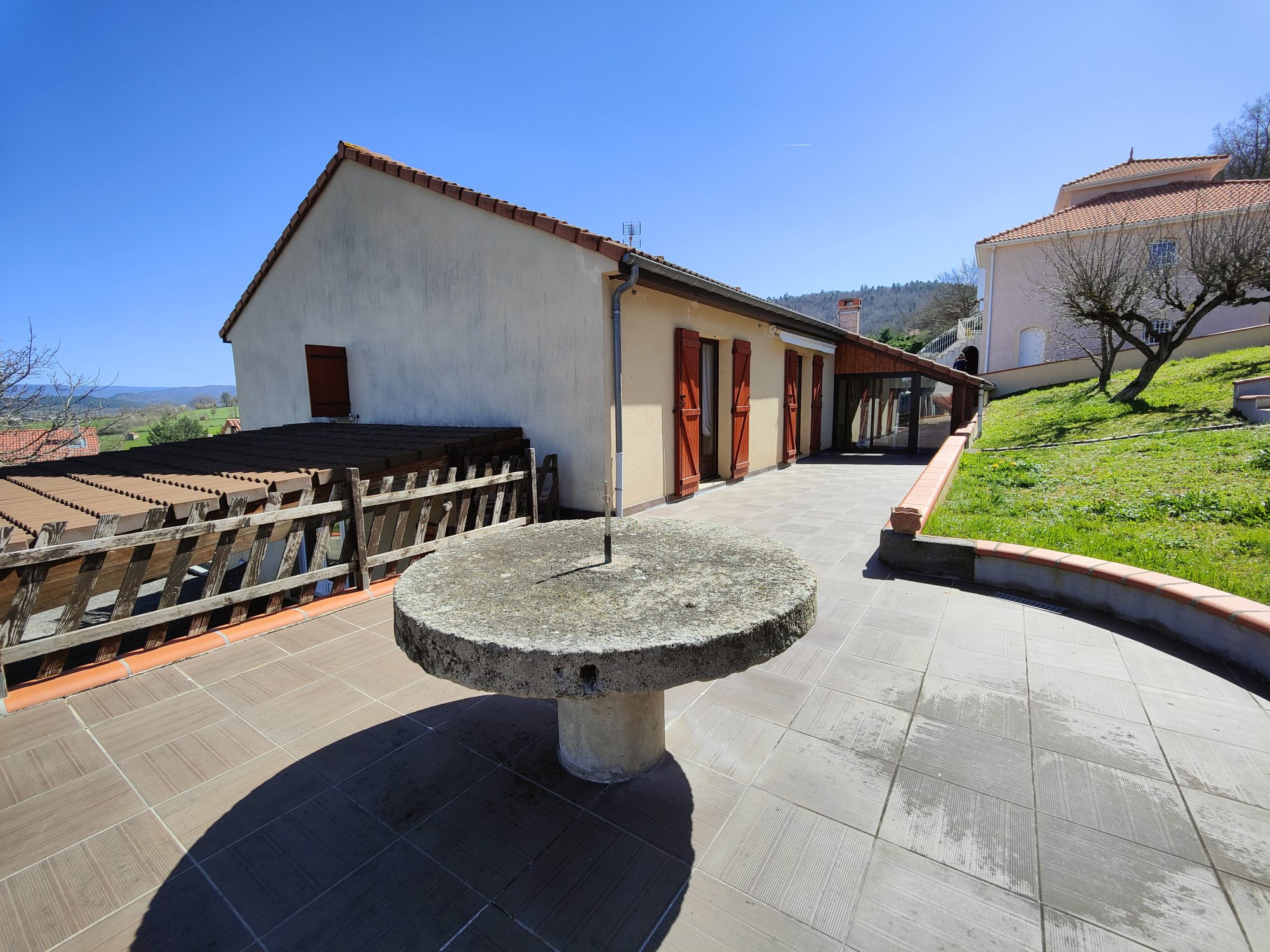 Maison - 7 pièces - 140 m² - Brioude (43100)