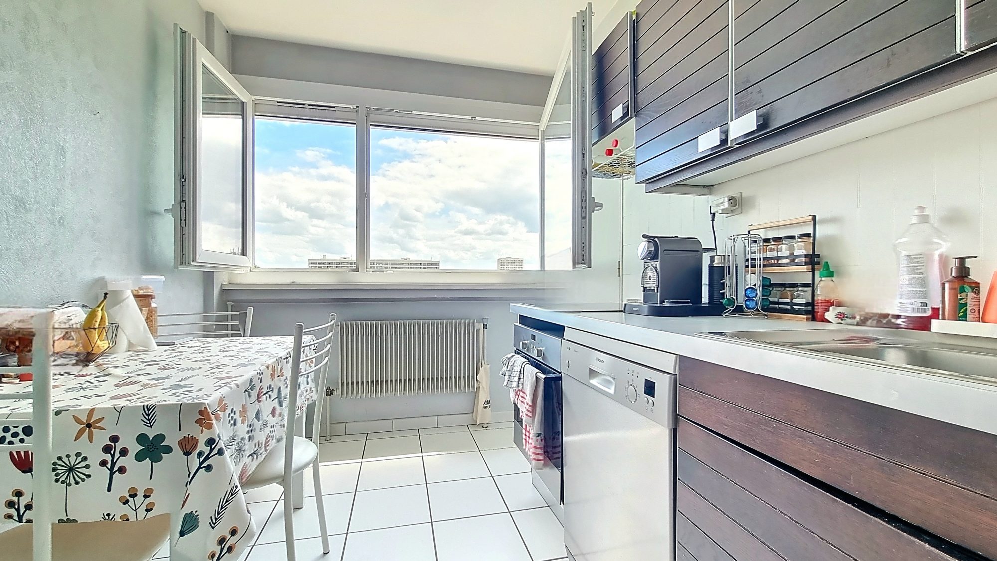 VUE DEGAGEE SANS VIS A VIS - T3 80 m² climatisé avec terrasse - Parking possible Villeurbanne 69100