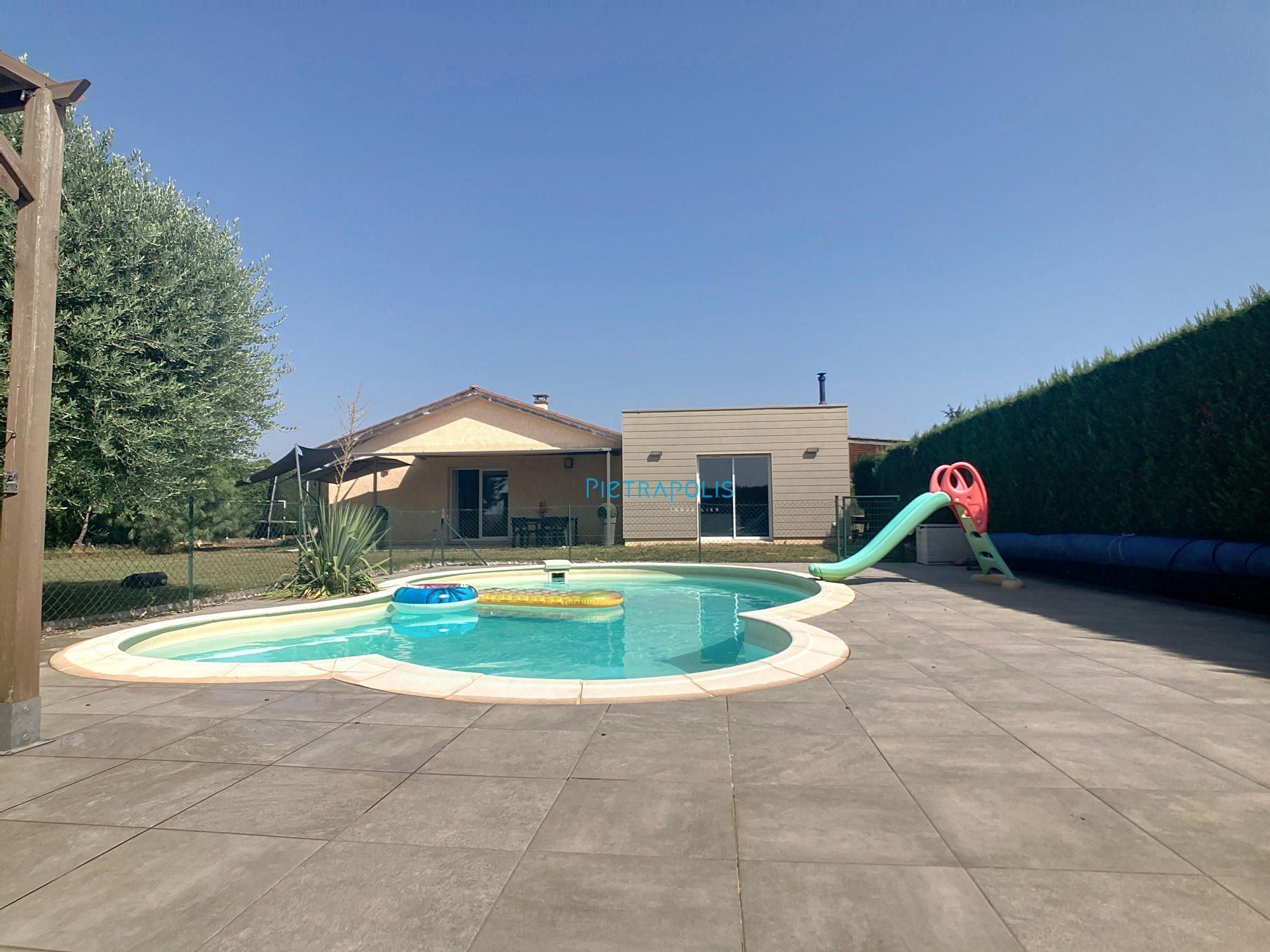 maison de plain pied - DPE C - 4 chambres + 1 bureau Saint-Georges-de-Reneins 69830