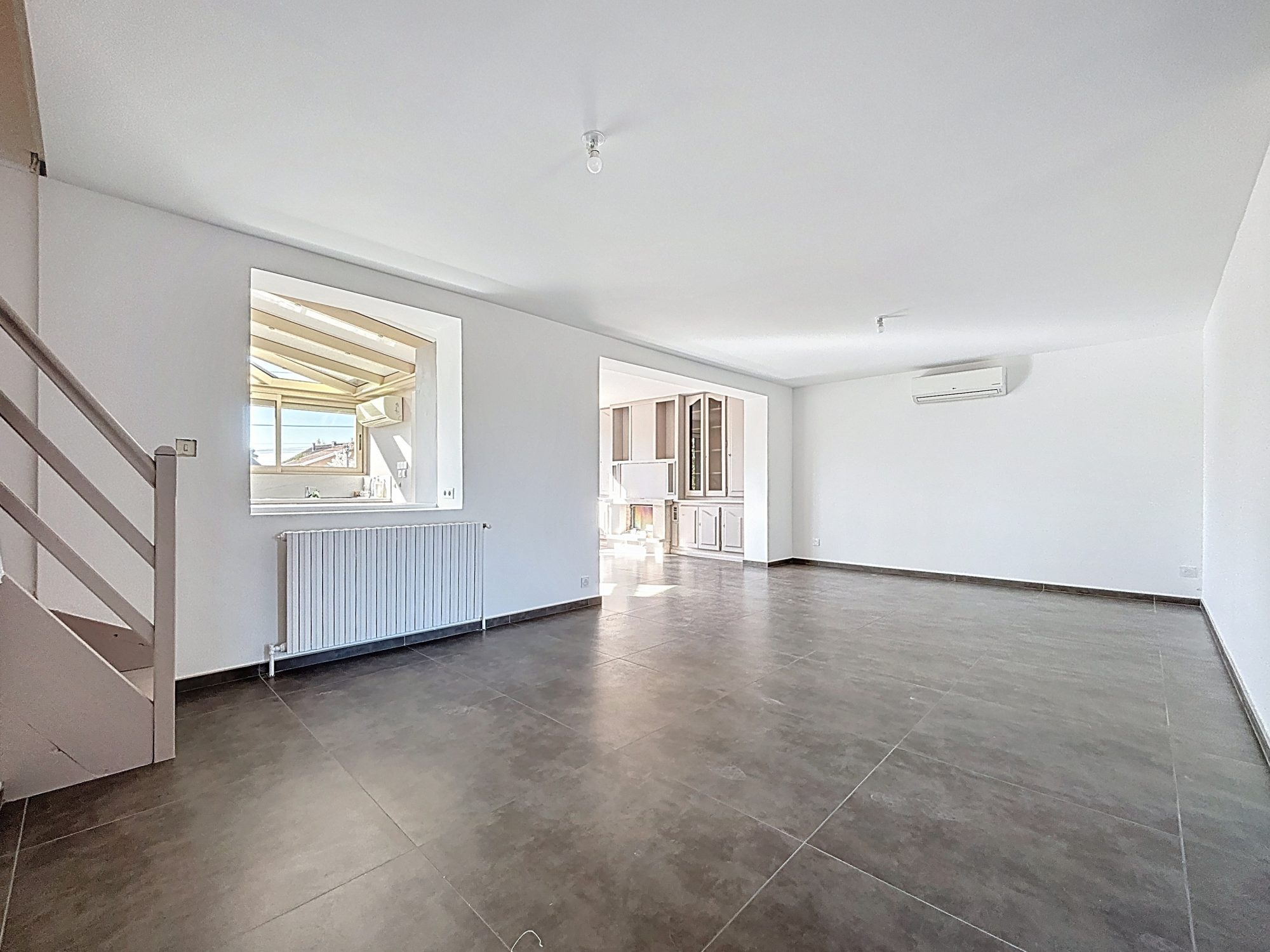Centre village, belle maison de 160 m², terrain de 850 m² avec piscine Chaponost 69630