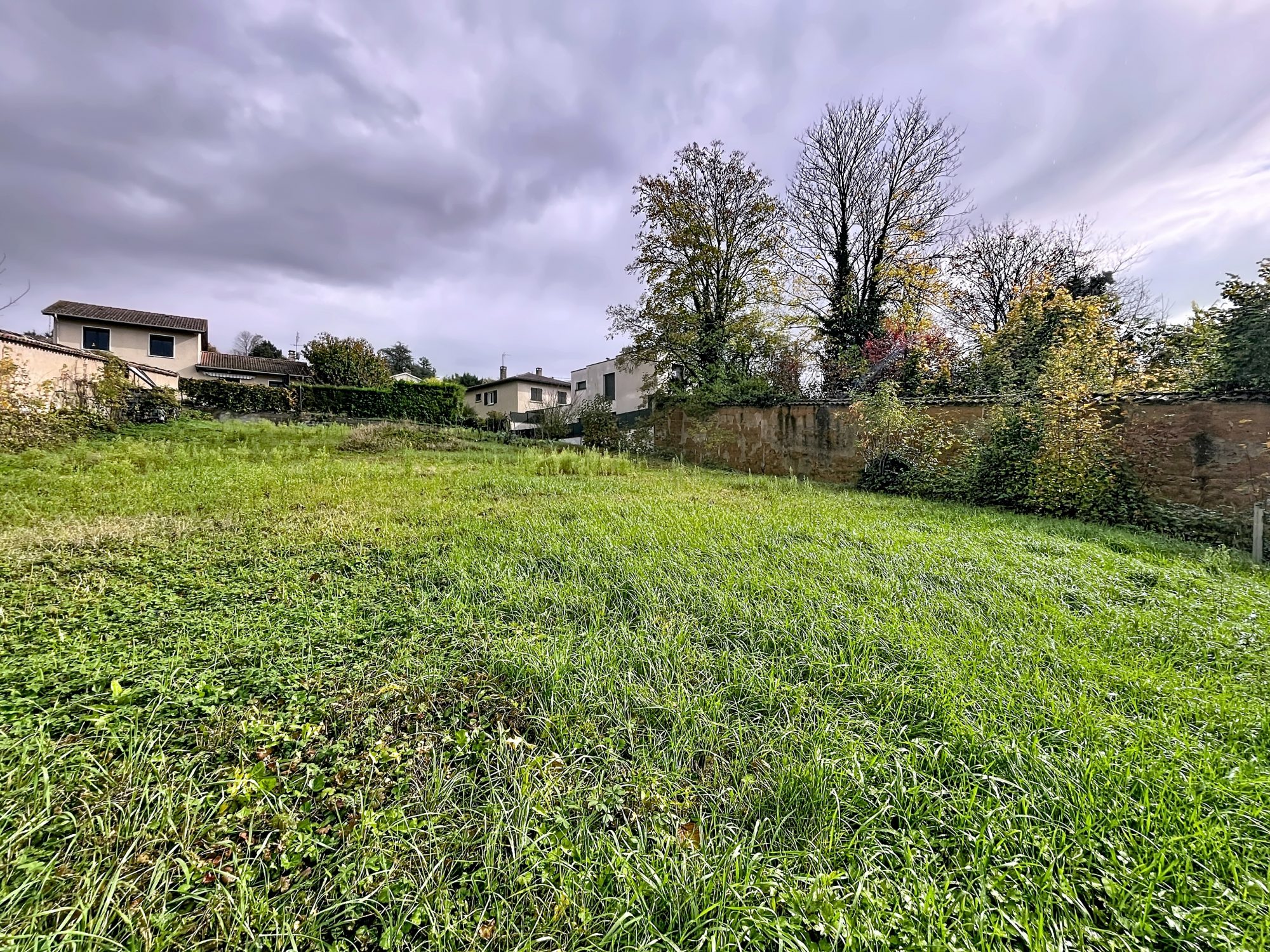 Terrain à bâtir – Genay (69730) – 880 m² – Non viabilisé Genay 69730