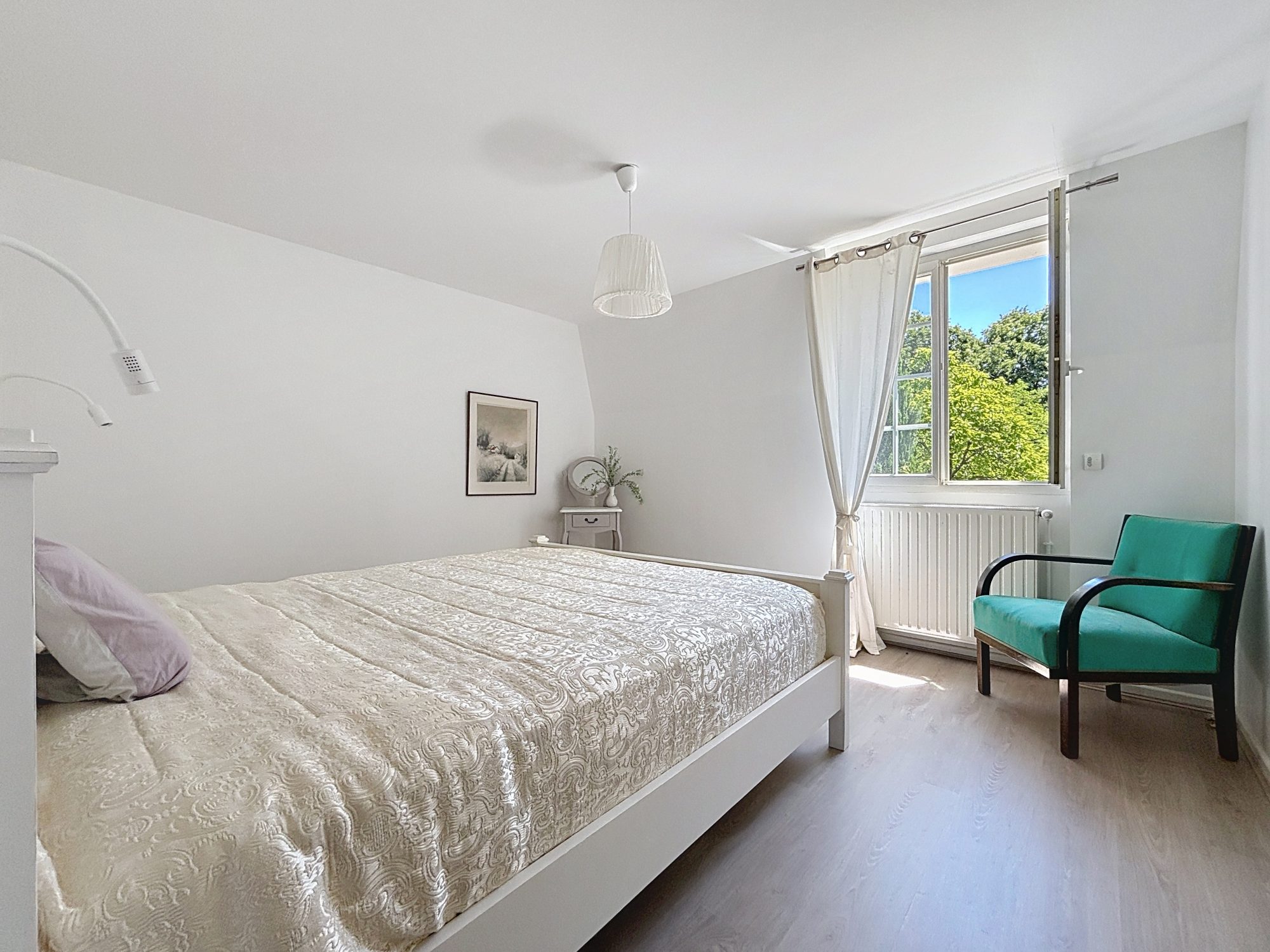 Villa de 245 m², parc de 5000 m² avec piscine Saint-Genis-Laval 69230