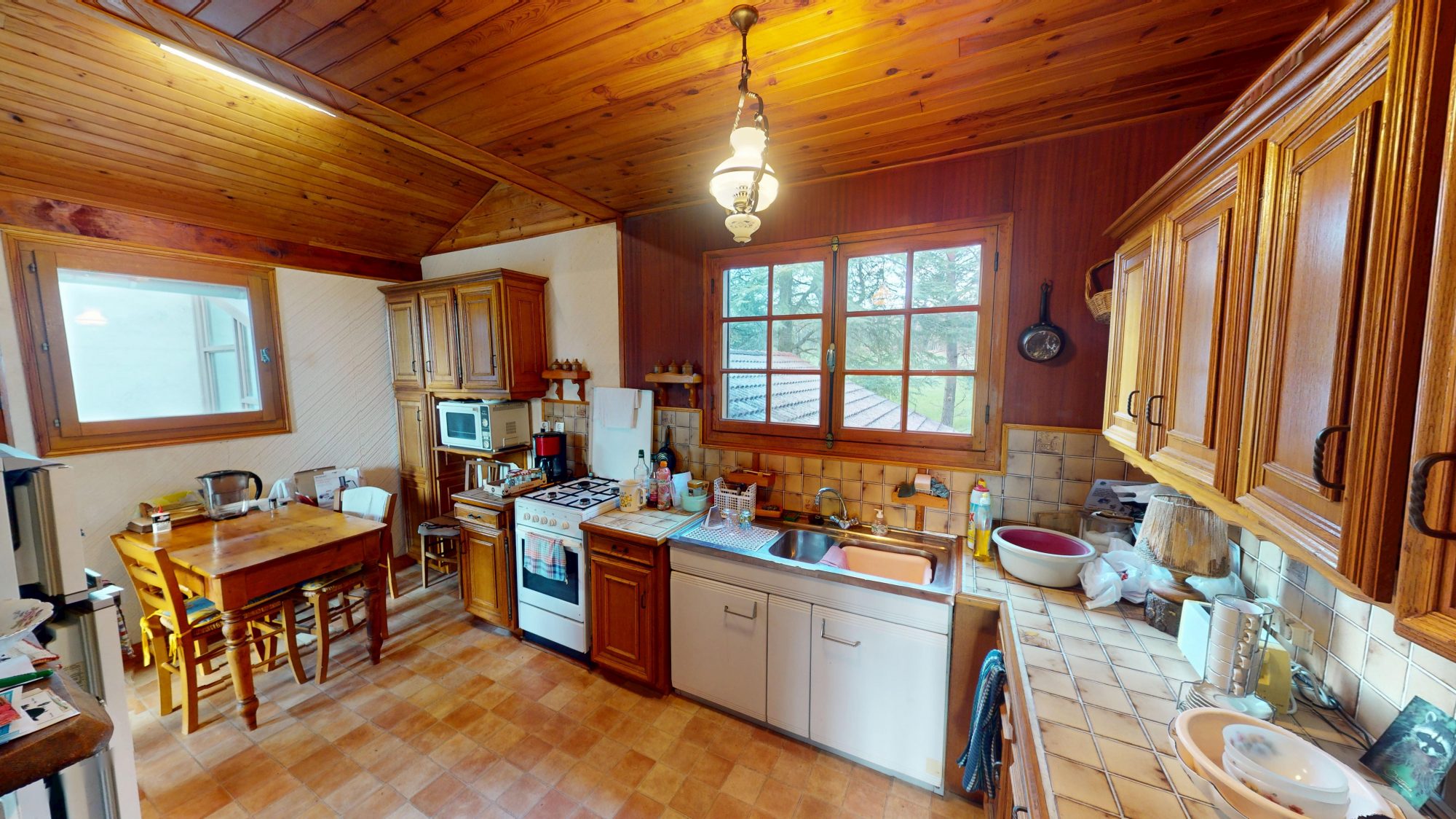 CHALET ET DEPENDANCES Saint-Pal-de-Chalencon 43500