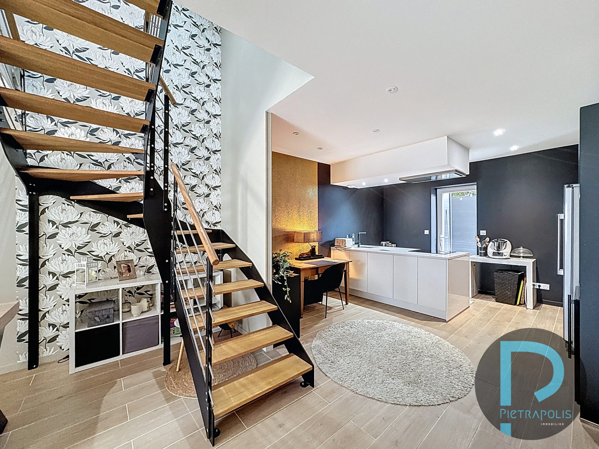 Appartement en duplex - 3 chambres avec mezzanine dont suite parentale - 2 terrasses - 2 places de parkings Belleville-en-Beaujolais 69220