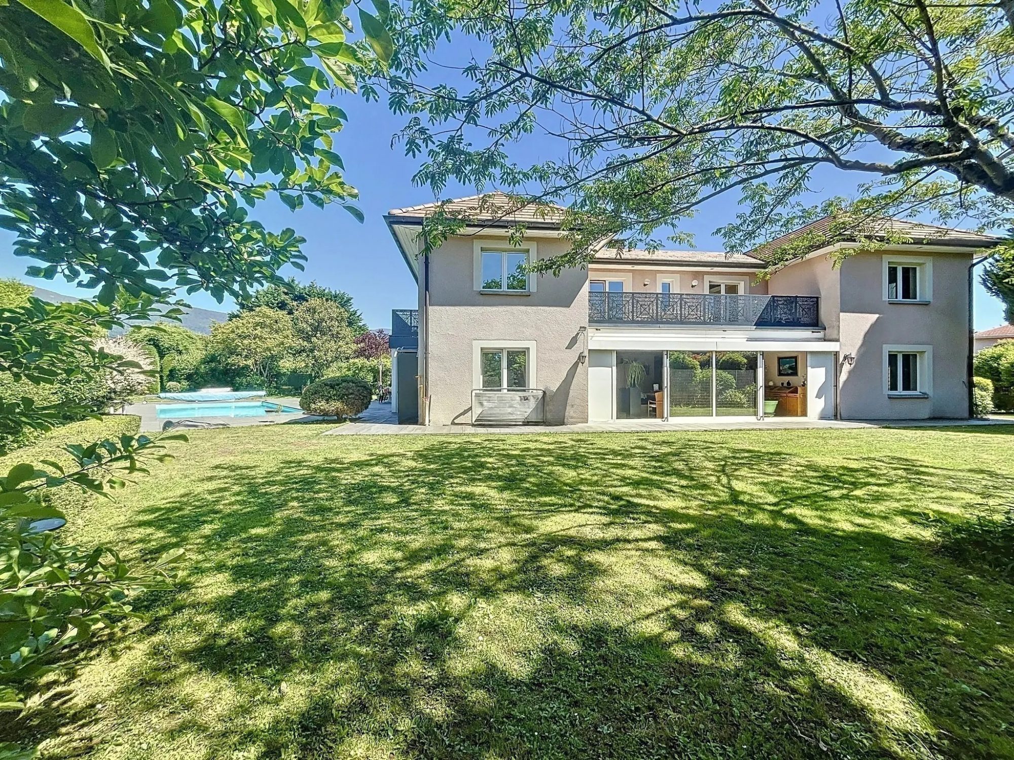 Maison de 375m² Divonne les Bains