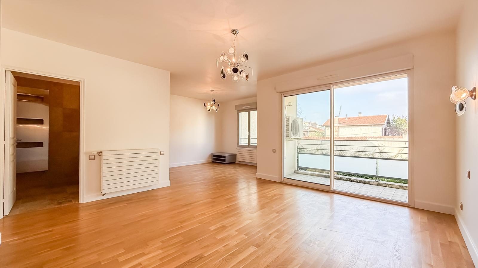 Maison de ville contemporaine  avec jardin et garage Villeurbanne 69100