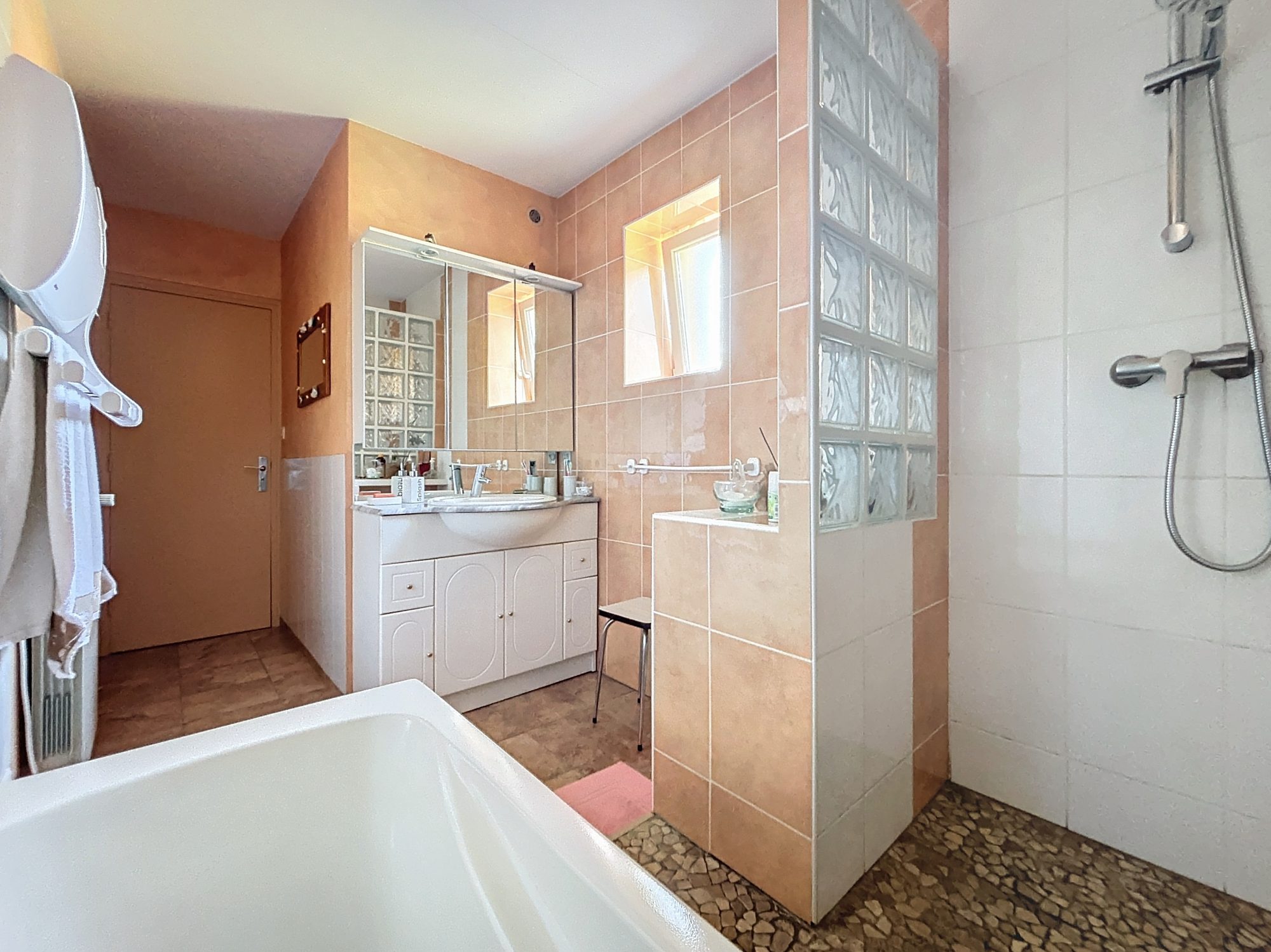 Maison en Pierres Env 142 m² Chessy 69380