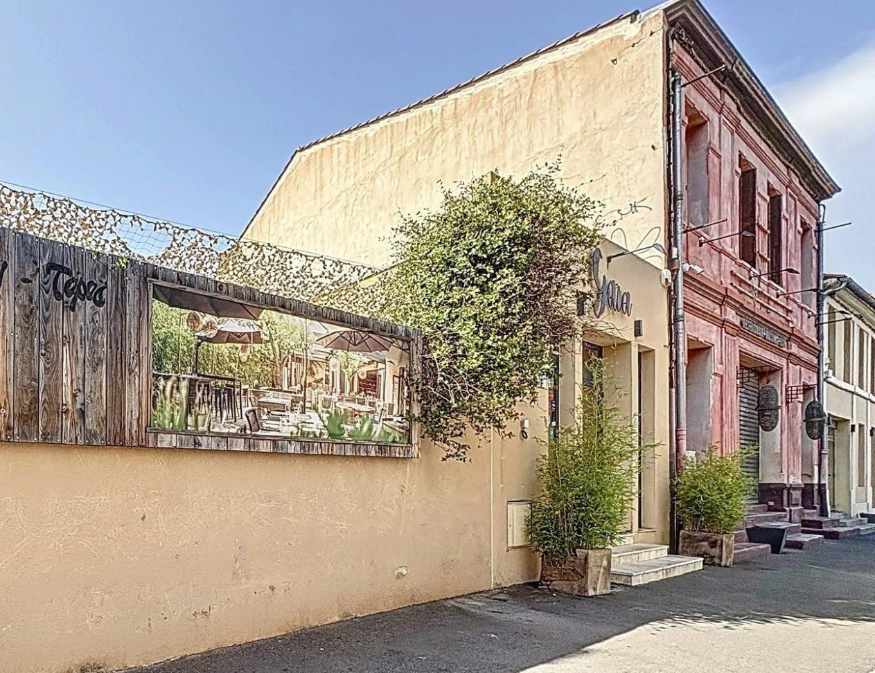 NARBONNE : Immeuble commercial de 1394m²