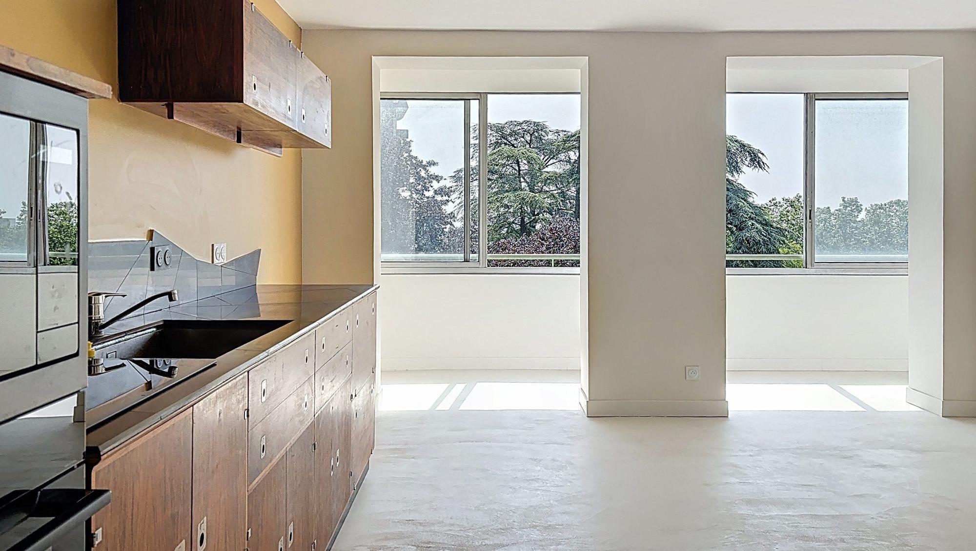 grand T3 78 m² avec balcons au métro cuire Caluire-et-Cuire 69300