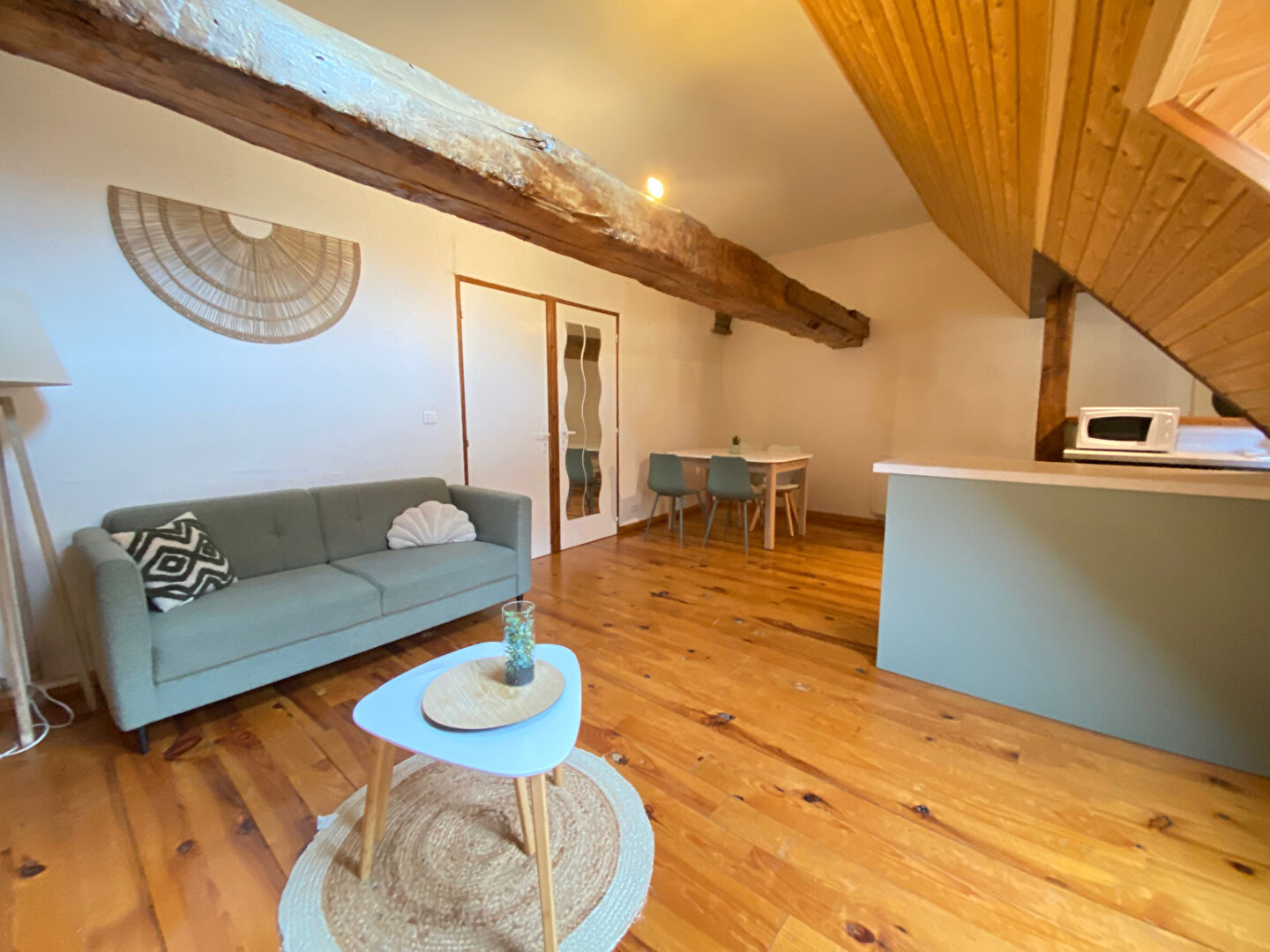 Appartement LOUE Lons-le-Saunier 3 pièces / 2 chambres / 40 m² loi carrez (50 m² au sol)