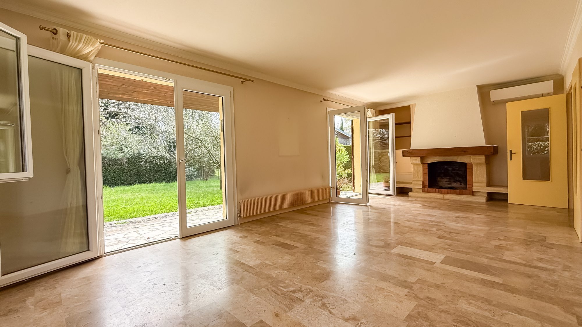 Maison - 7 pièces - 181 m² - Sainte-Foy-lès-Lyon (69110)