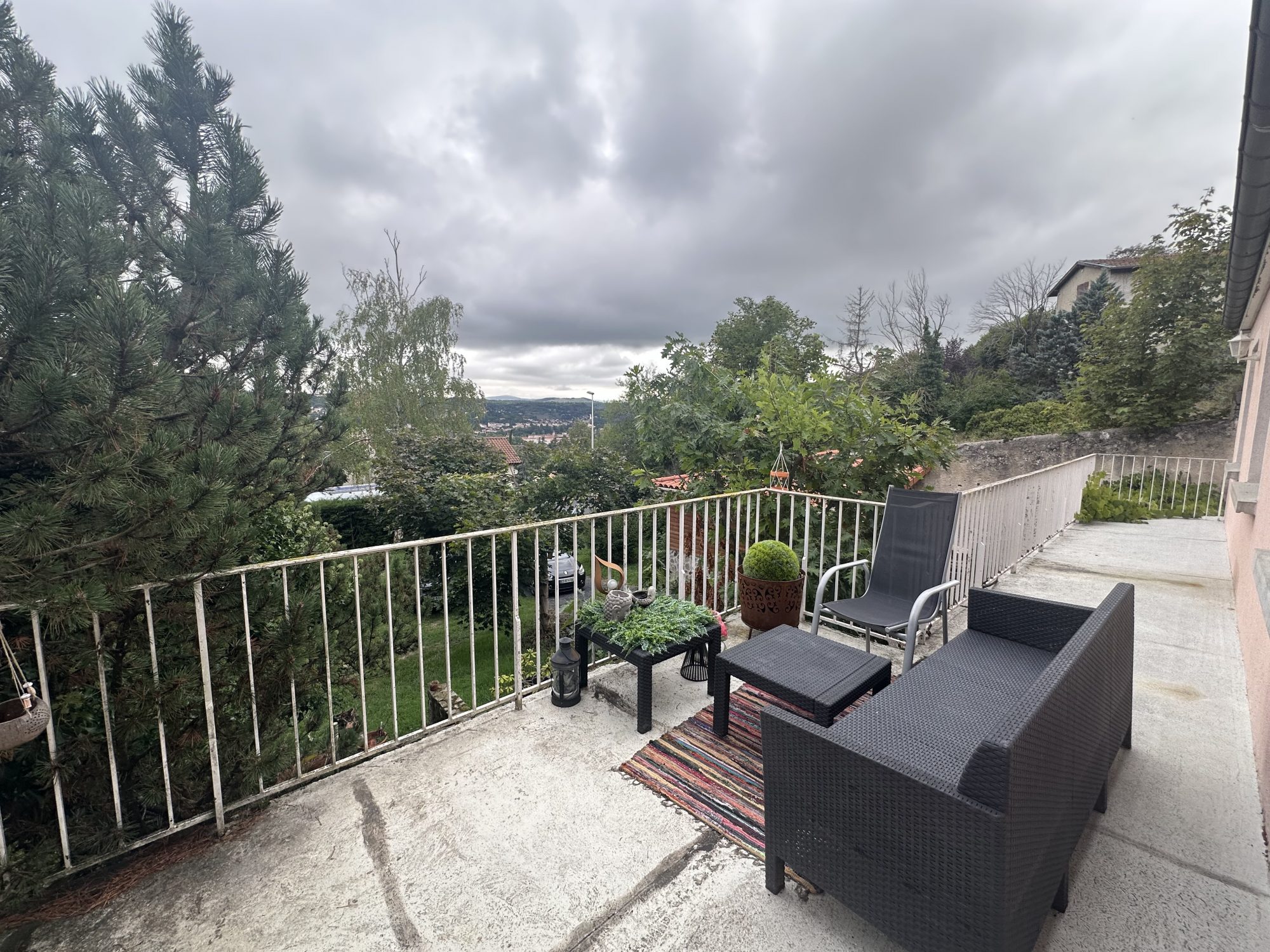 Belle Maison avec Terrain et vue Monuments Le Puy-en-Velay 43000