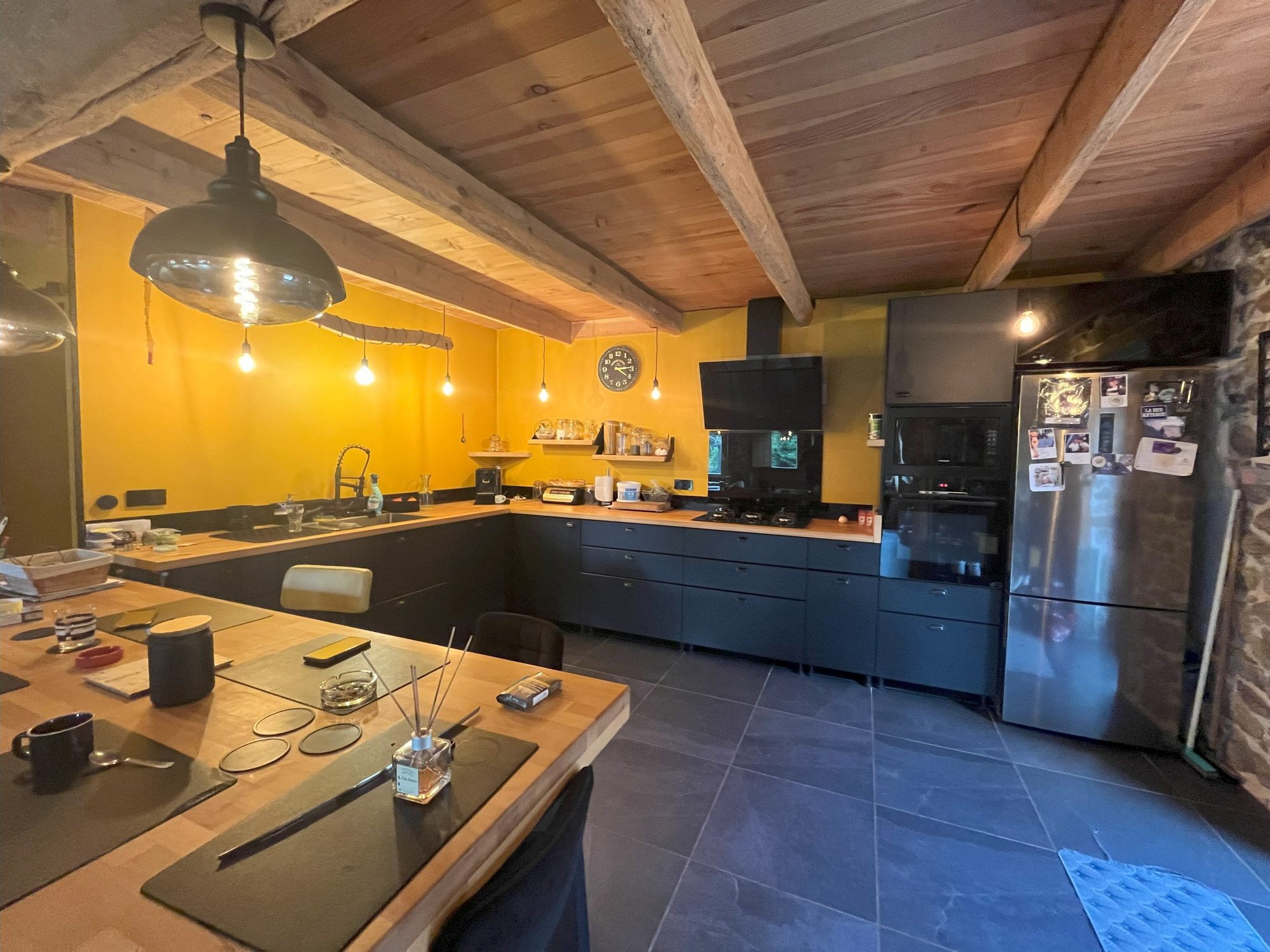 Maison - 3 pièces - 136 m² - Dore-l'Église (63220)