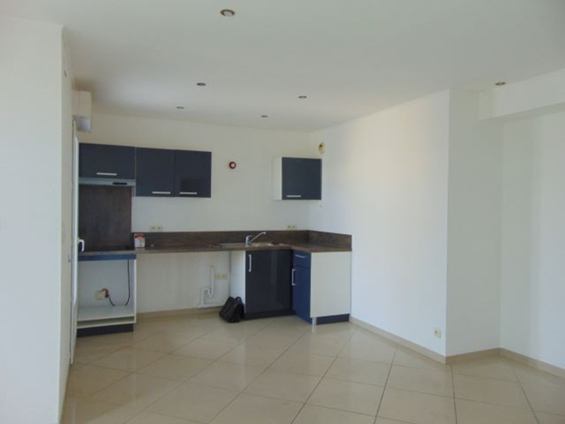 T4 Agde  - 75 m² avec terrasse, garage et parking. AGDE 34300