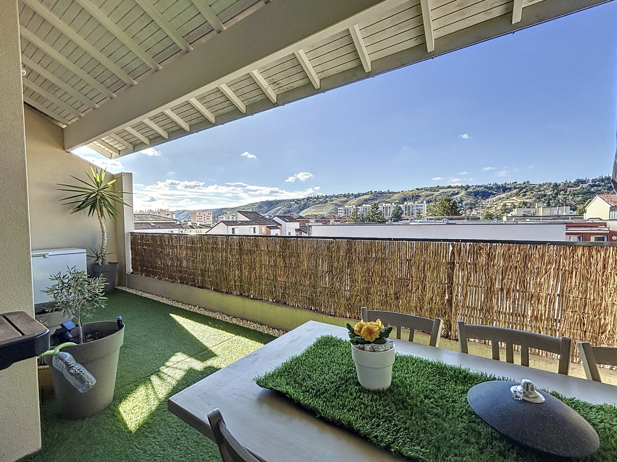Vienne - Duplex 177m2 Habitables - 4 Chbres - Terrasse