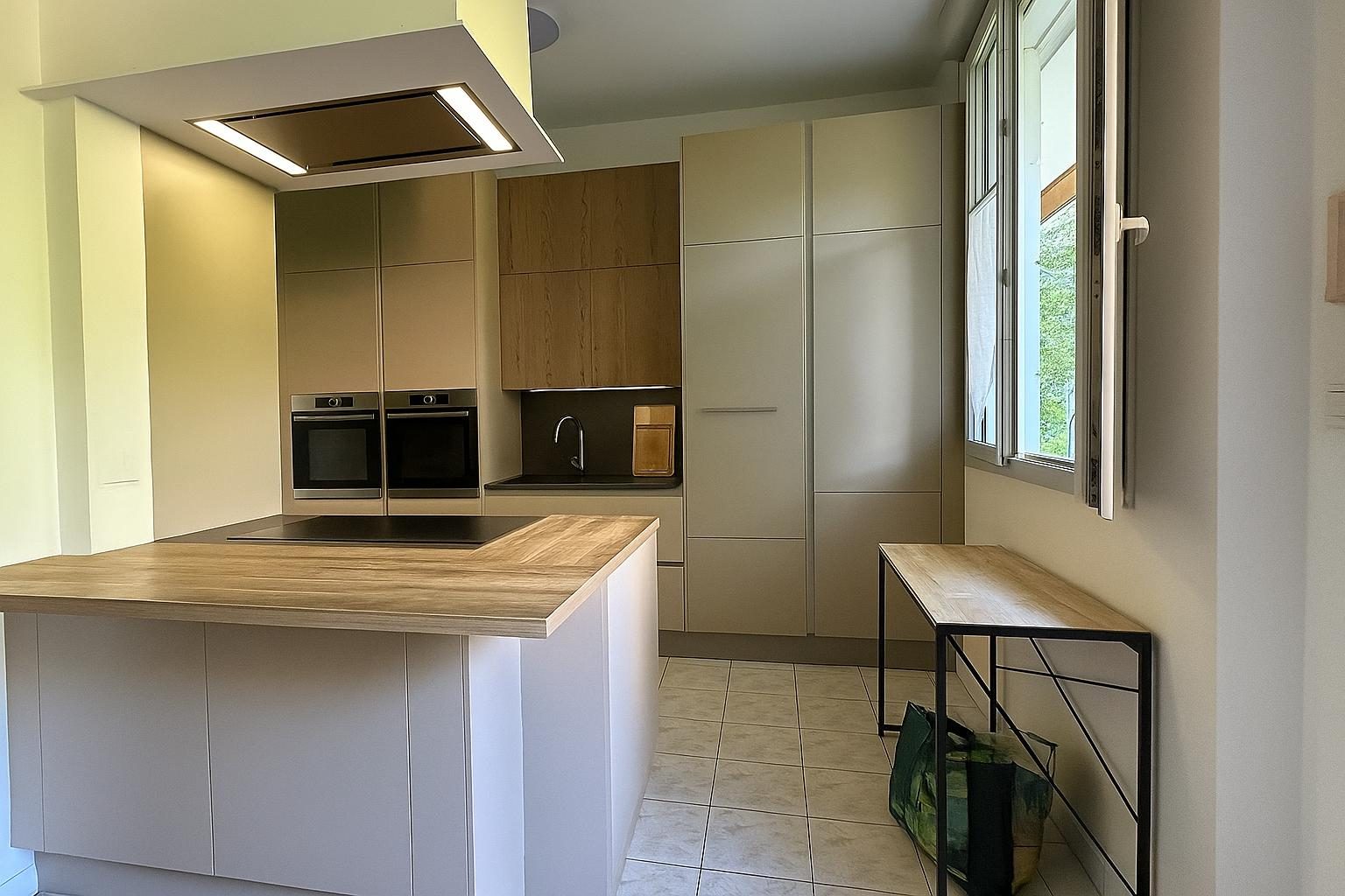 T3  Croix -Rousse avec terrasse et box ferm Lyon 69004