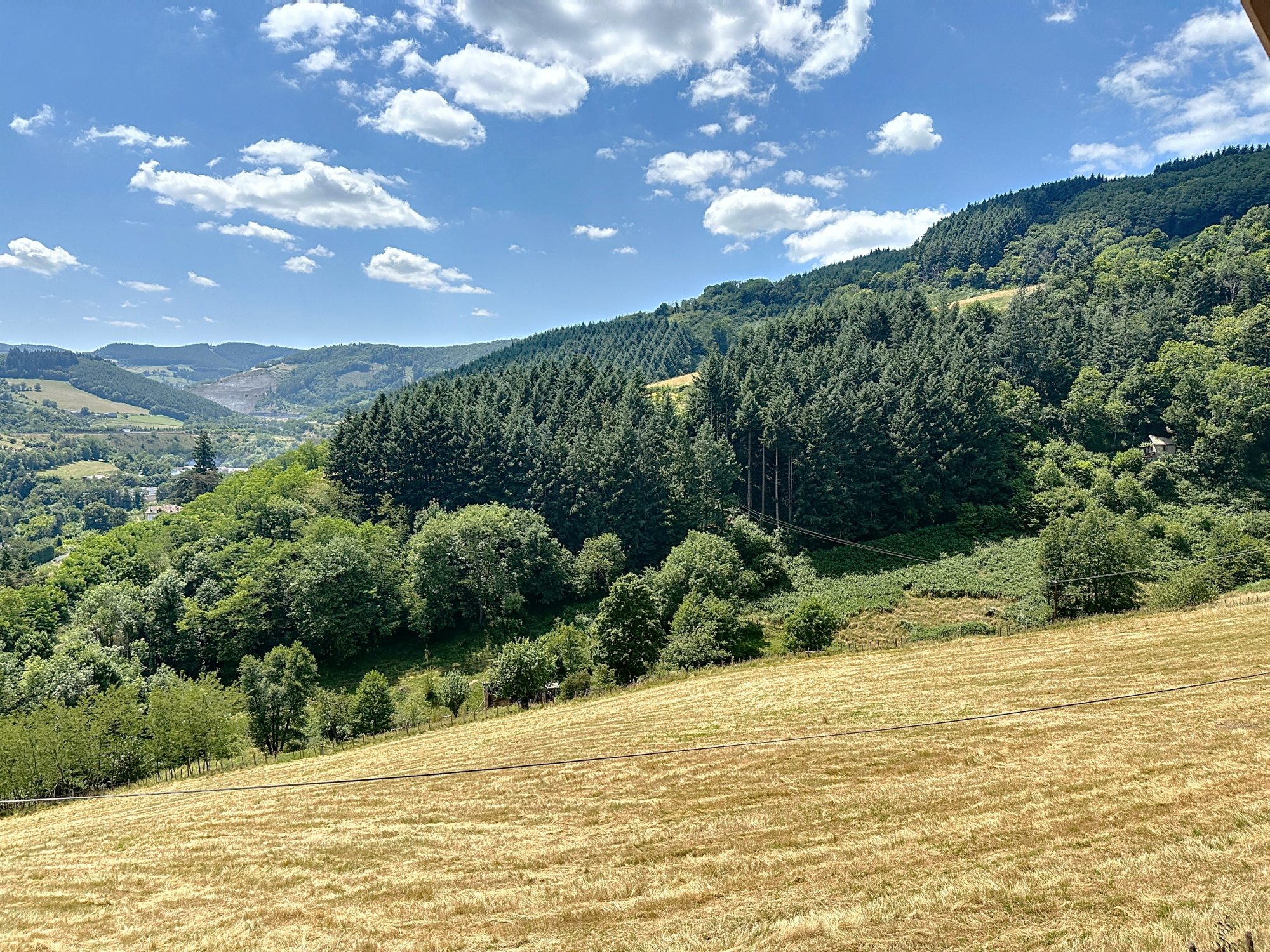 Maison spacieuse, lumineuse sans aucuns travaux intérieur à prévoir Tarare 69170