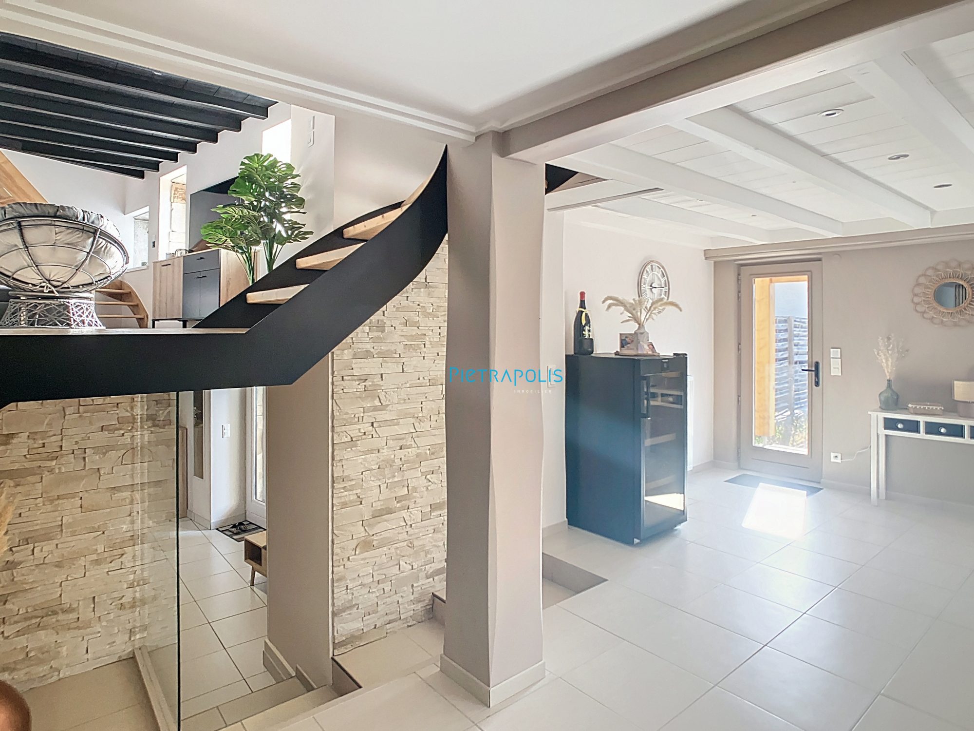 Maison 3 chambres - terrasse- extérieur utilisé en parking Saint-Lager 69220