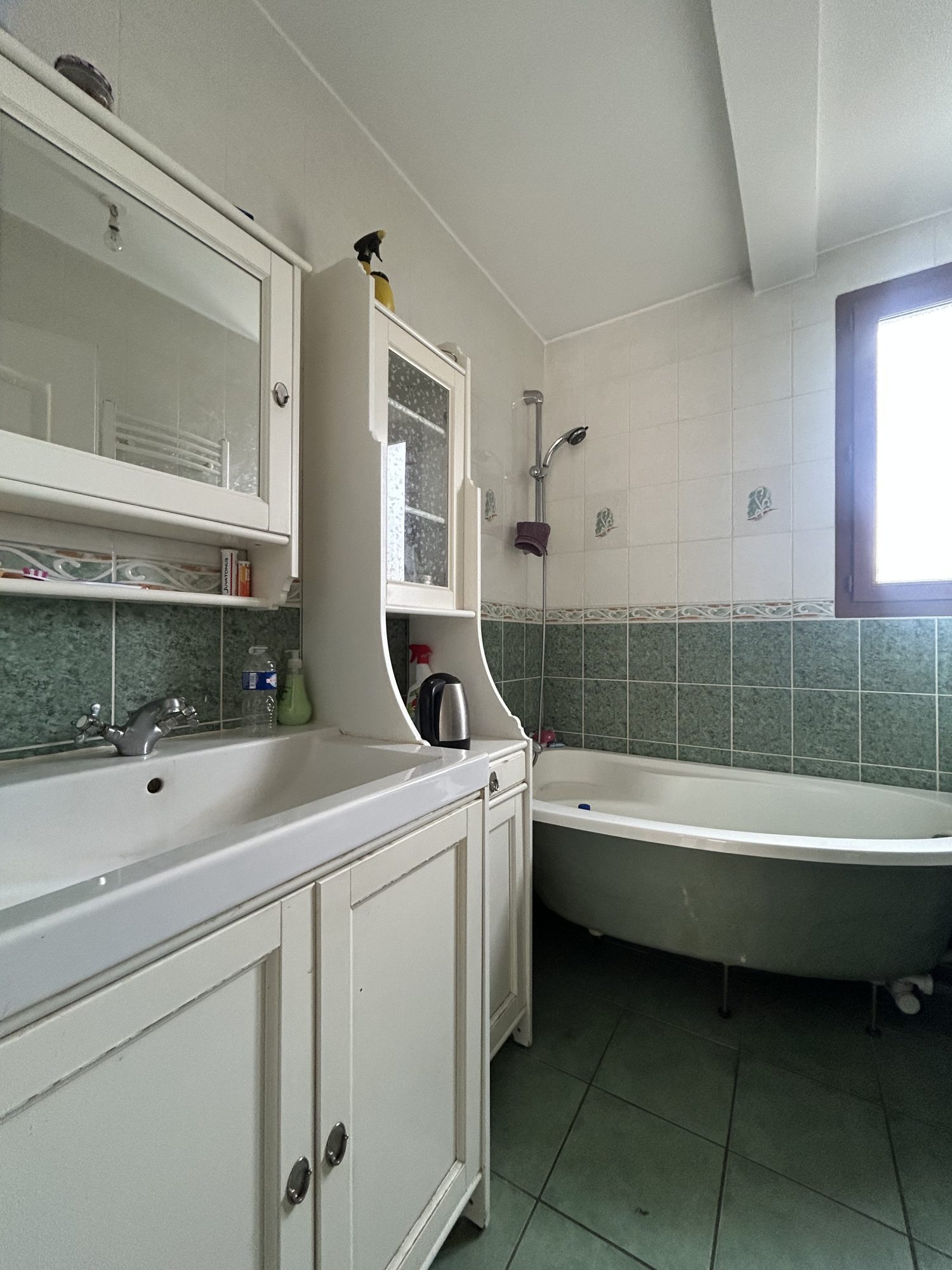 Grande maison de ville Saint-Étienne Bellevue, petit extérieur et terrasse, proximité toutes commodités Saint-Étienne 42100