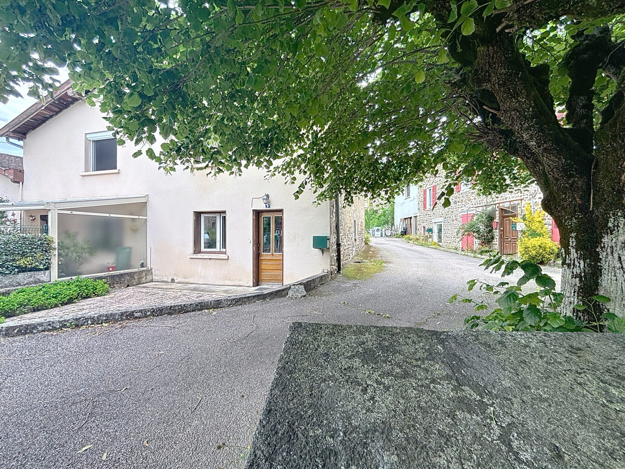 MAISON DE VILLAGE 85m² 3 chambres Cublize 69550