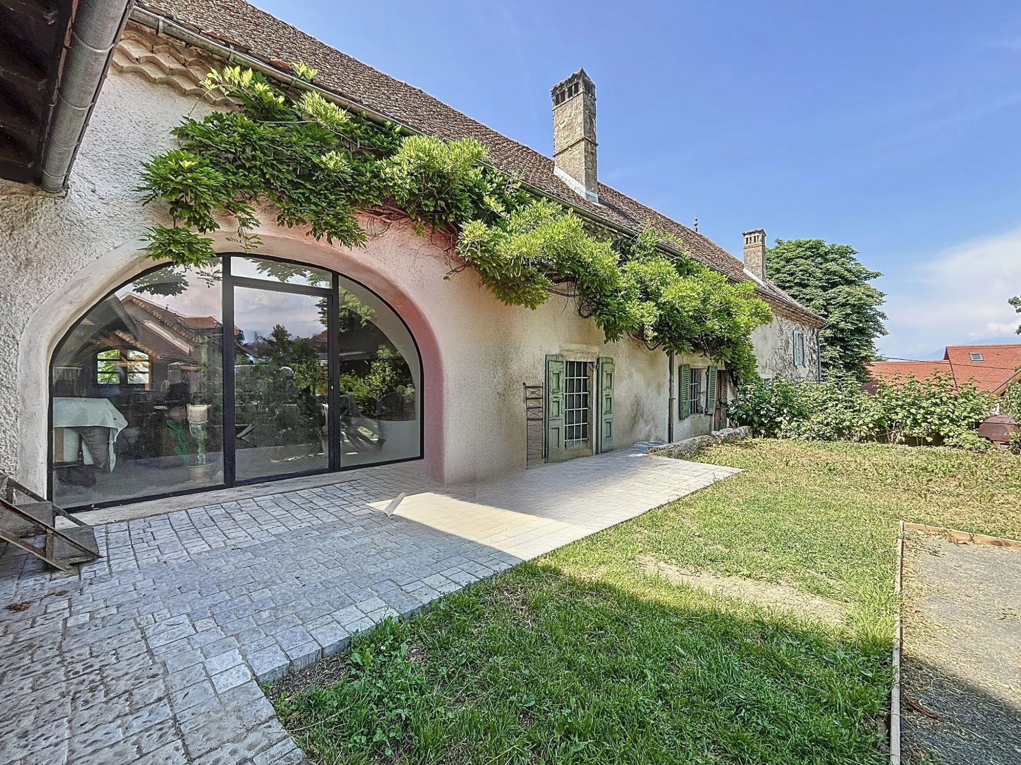Maison - 6 pièces - 180 m² - Saint Paul Les Monestier . (38650)