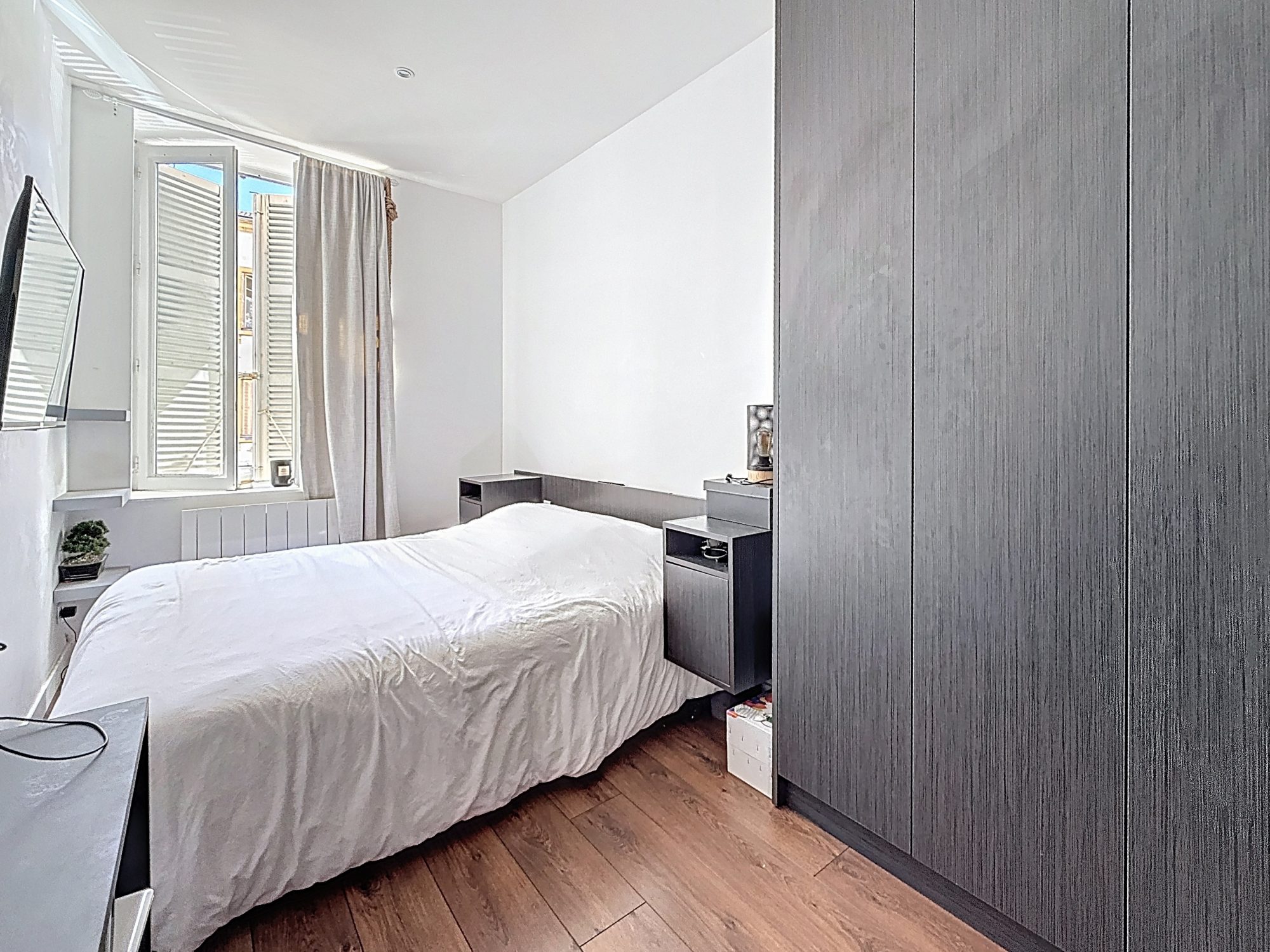 TRÈS BEL APPARTEMENT T4 AVEC GRANDE TERRASSE Tarare 69170