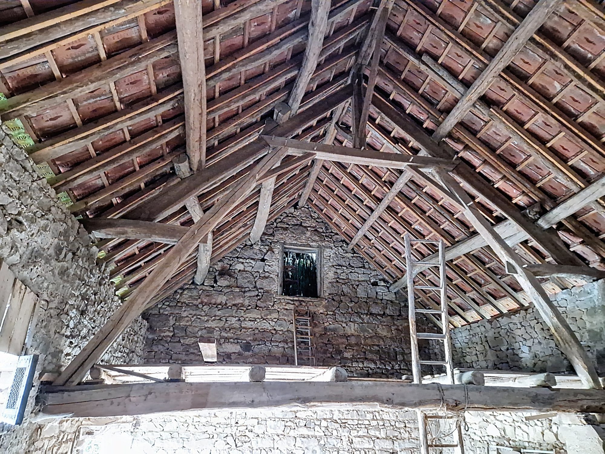 🏡 Maison à rénover avec vue sur dégagée Colombier-en-Brionnais 71800