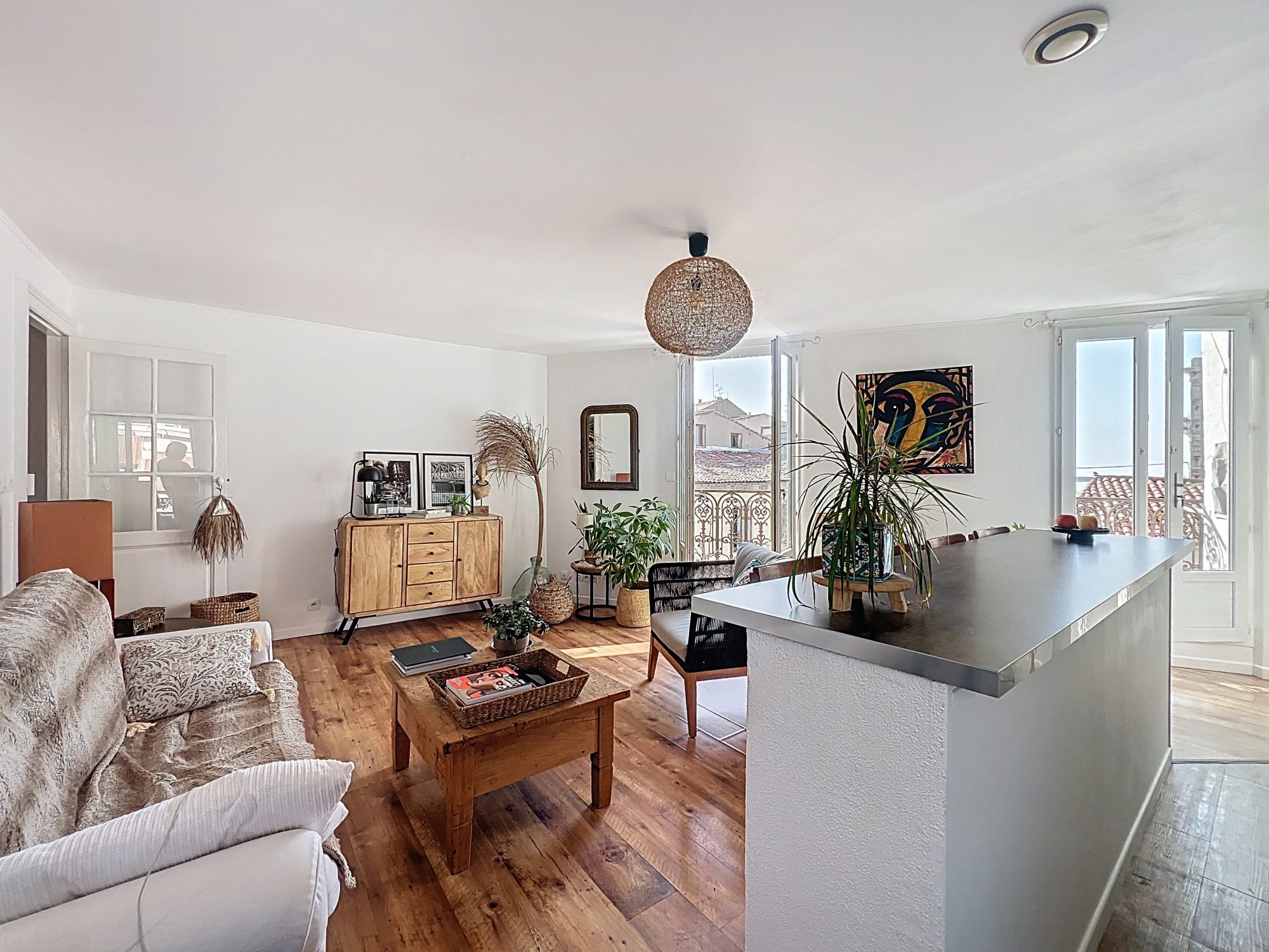 SETE : Centre ville, Appartement T2 53.91 m² Loi Carrez. Rénové. Sète 34200