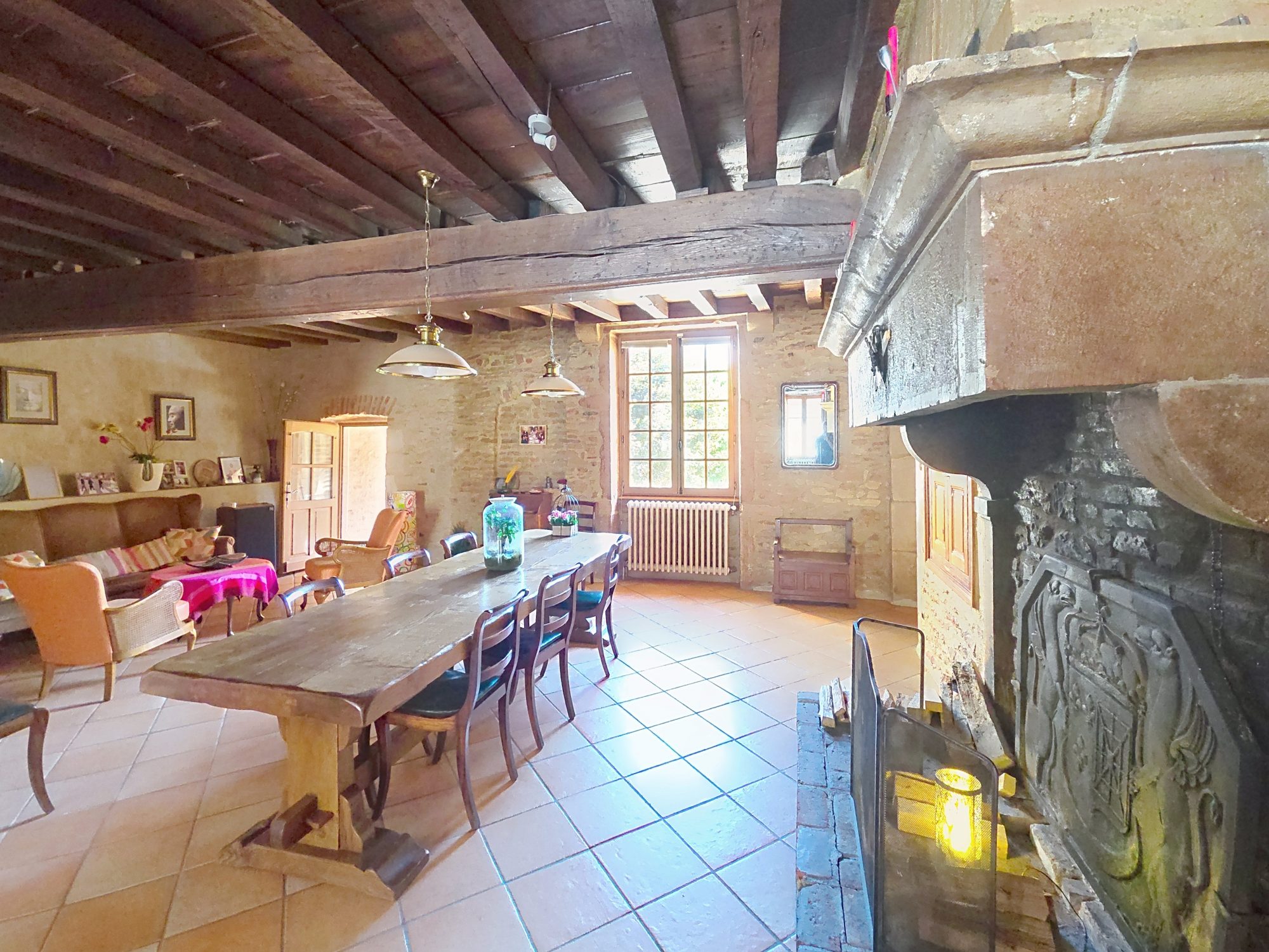 MAISON DE CARACTERE EN PIERRE Tournus 71700