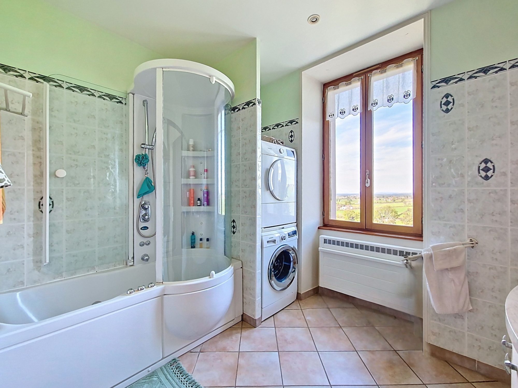 Authentique maison brionnaise  – volumes, charme et potentiel La Clayette 71800