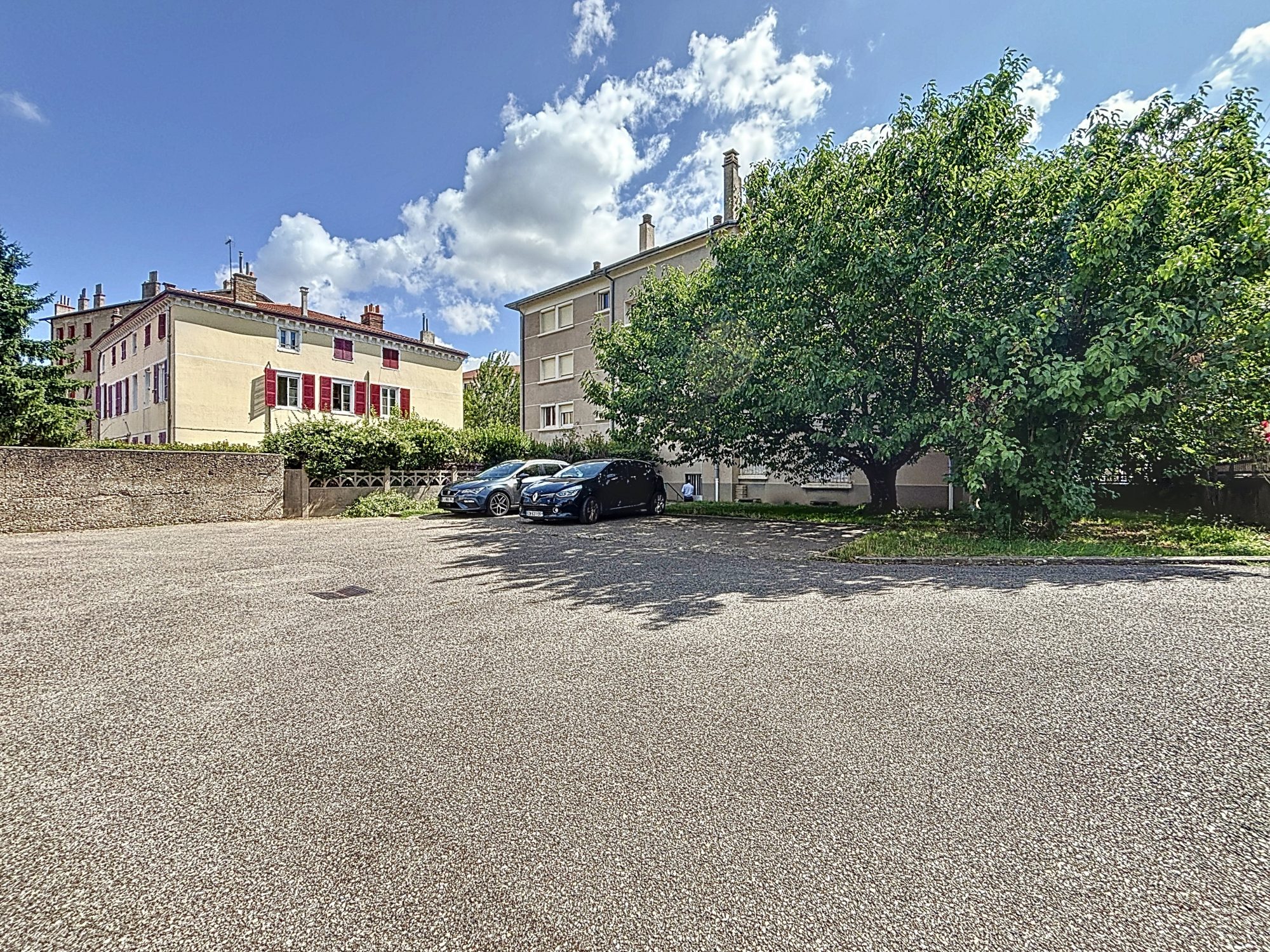 T4 de 90 m², dernier étage, balcon, garage et cave Oullins 69600