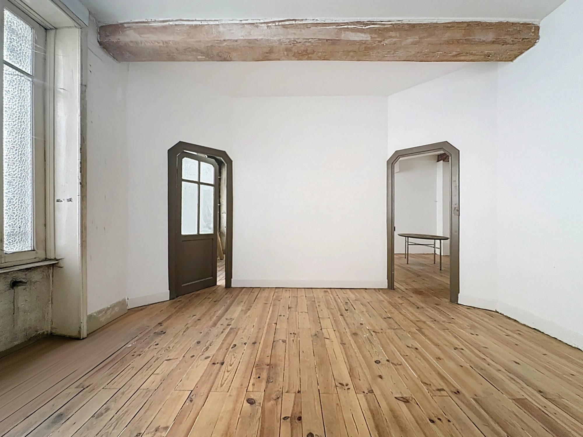 APPARTEMENT T1/2 A AMENAGER EN RDC DANS UNE COPRO REFAITE A NEUF