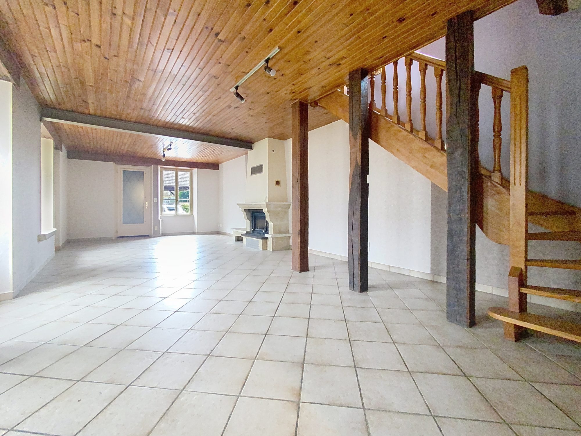 Corps de ferme proche Chaumont Semoutiers-Montsaon 52000