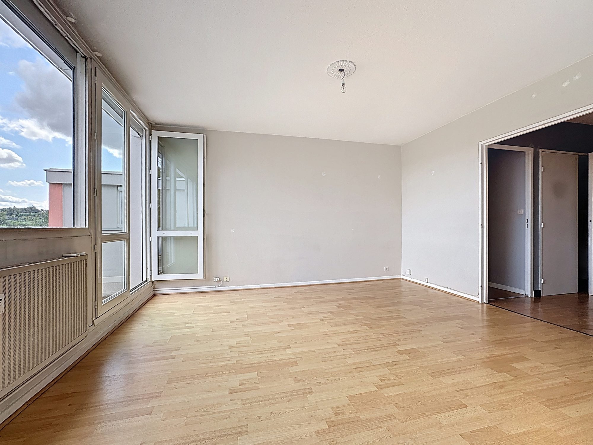 En Exclusivité, Appartement T3 de 80m2 en dernier étage + Cave + place de stationnement
