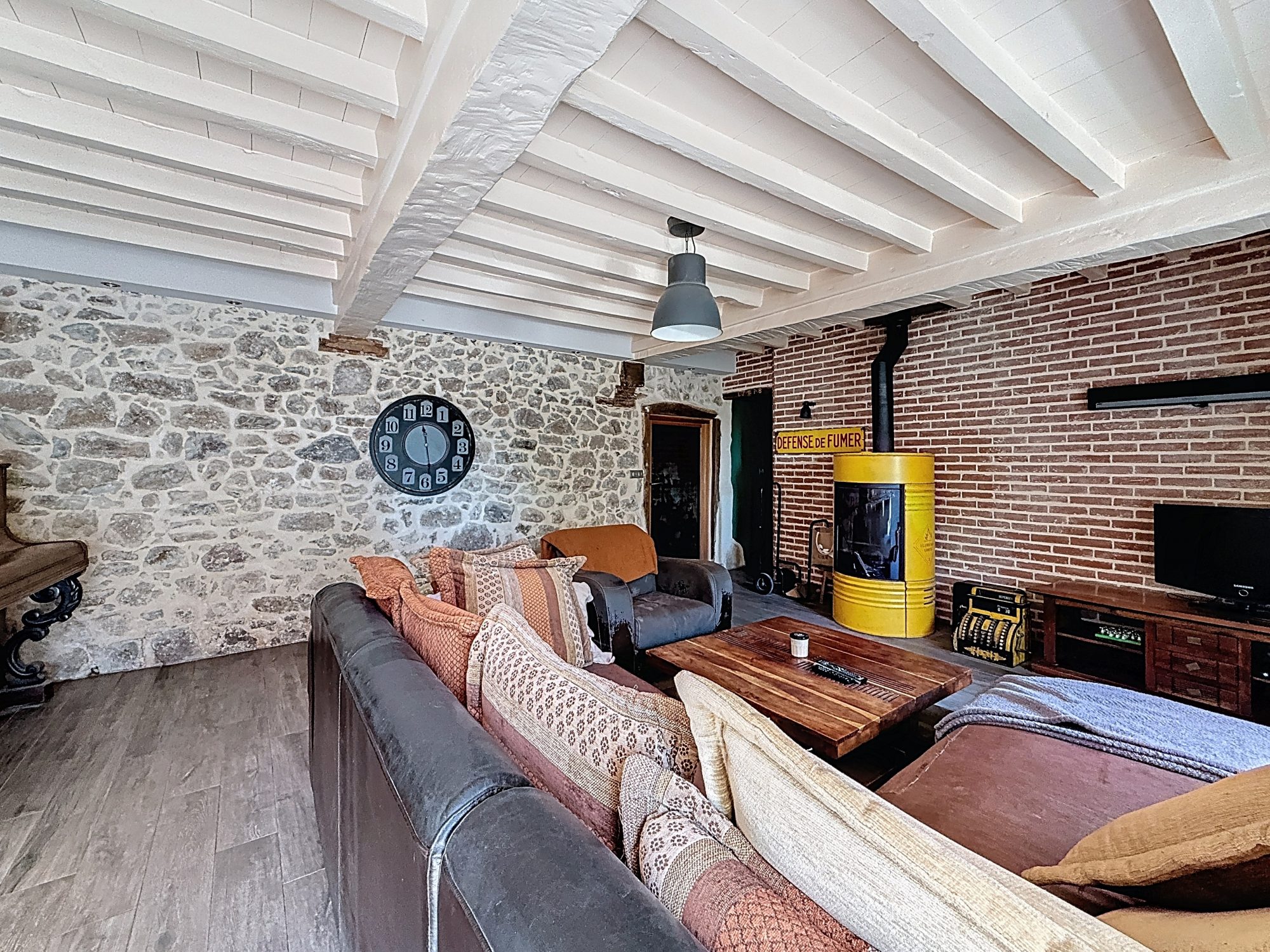 Grande propriété familiale avec deux maisons sur 935 m² de terrain arboré – Calme et potentiel locatif Chambost-Longessaigne 69770