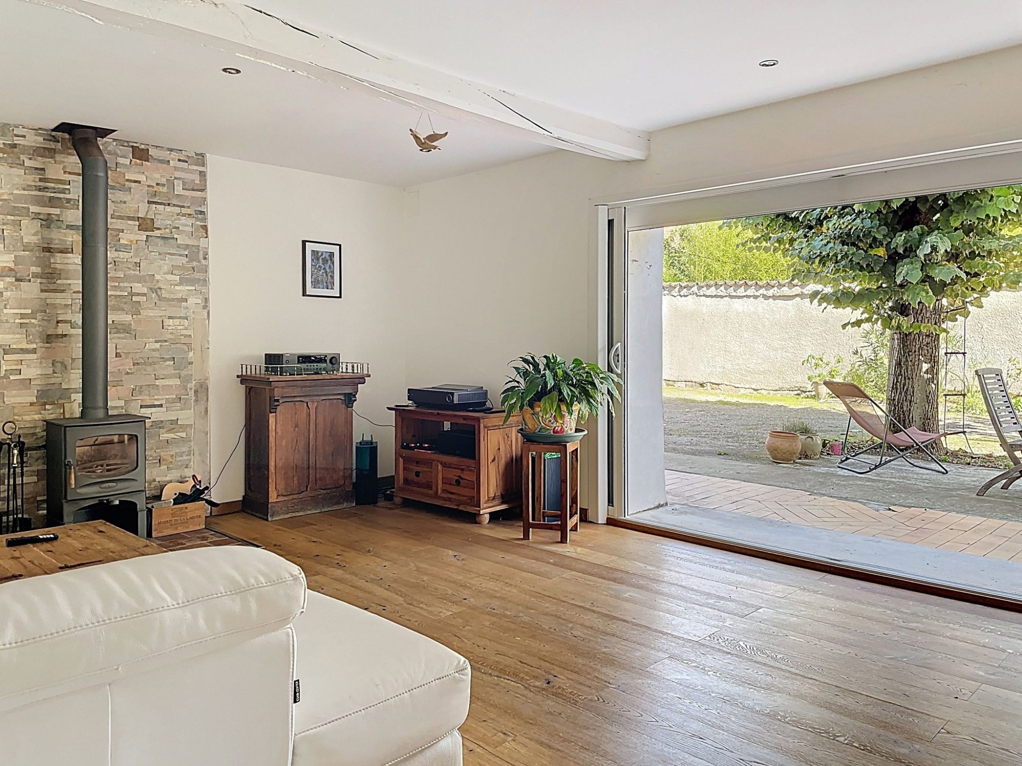 Corps de ferme 269 m² - 7 pièces - terrain 1479 m² Saint-Didier-sur-Chalaronne 01140