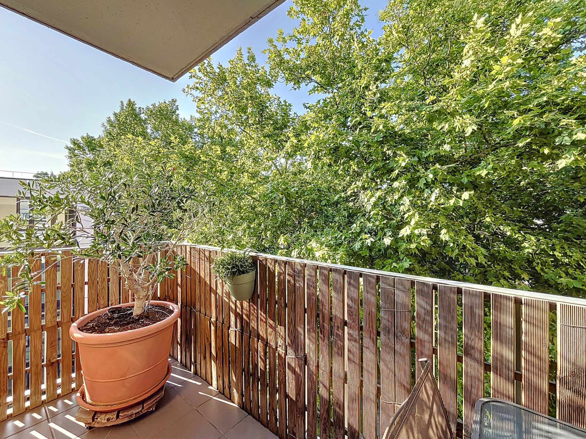 A VENDRE EN EXCLUSIVITE T4 lumineux avec balcon – Étage élevé, vue dégagée, cadre verdoyant et calme !