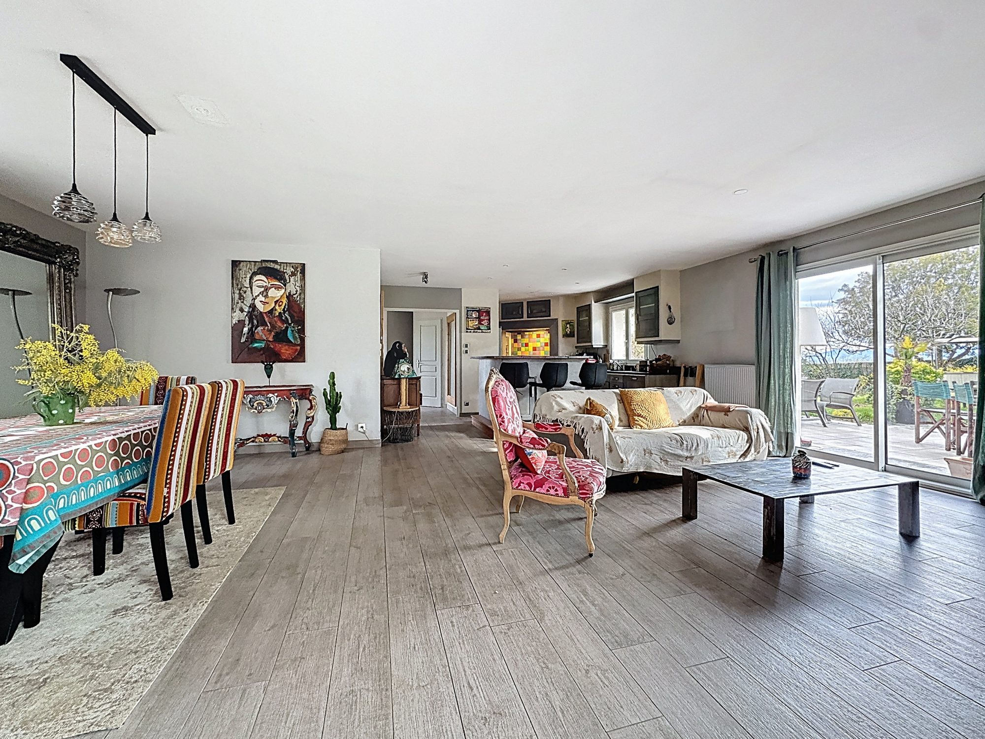 Maison T7 200m² sur 3327m² de terrain, piscine 12x6m Saint-Laurent-d'Agny 69440