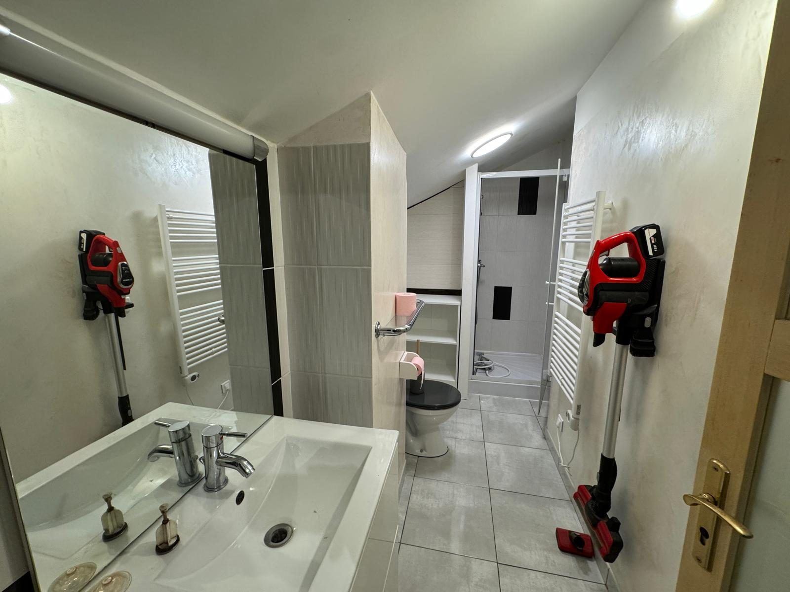 Maison ancienne 108m² avec belle dépendance Saint-Appolinaire 69170