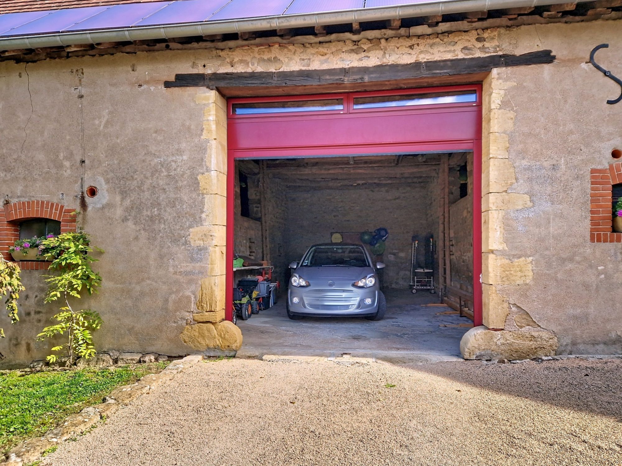 Authentique maison brionnaise  – volumes, charme et potentiel La Clayette 71800