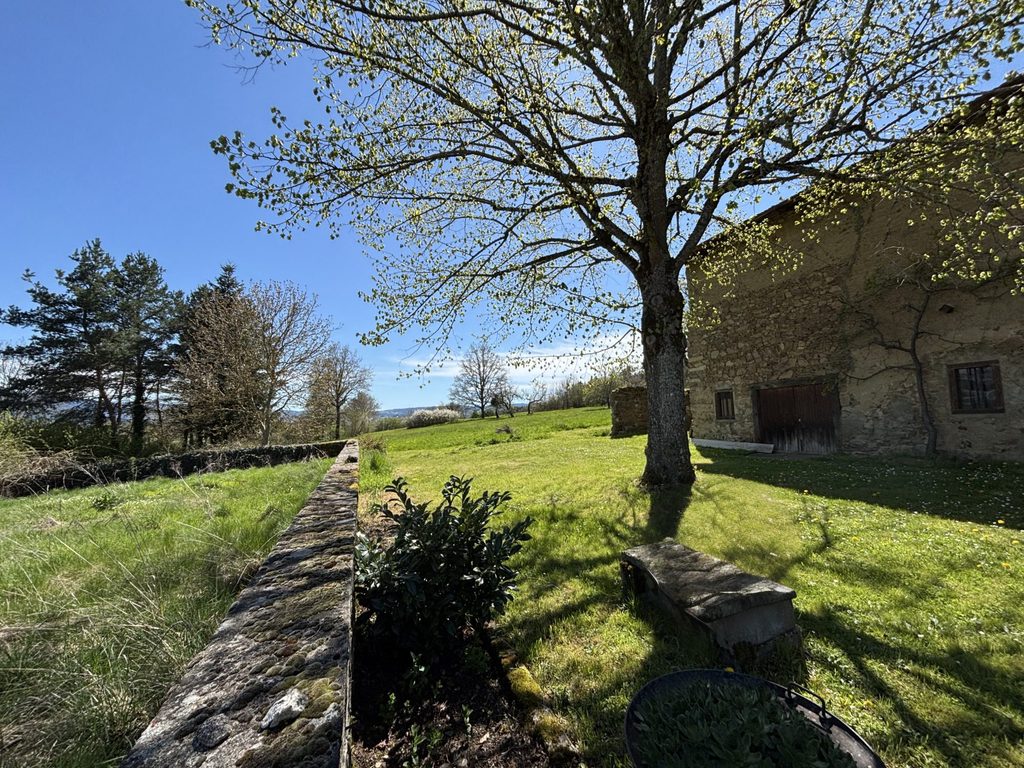 Belle maison en pierre Arlanc 63220