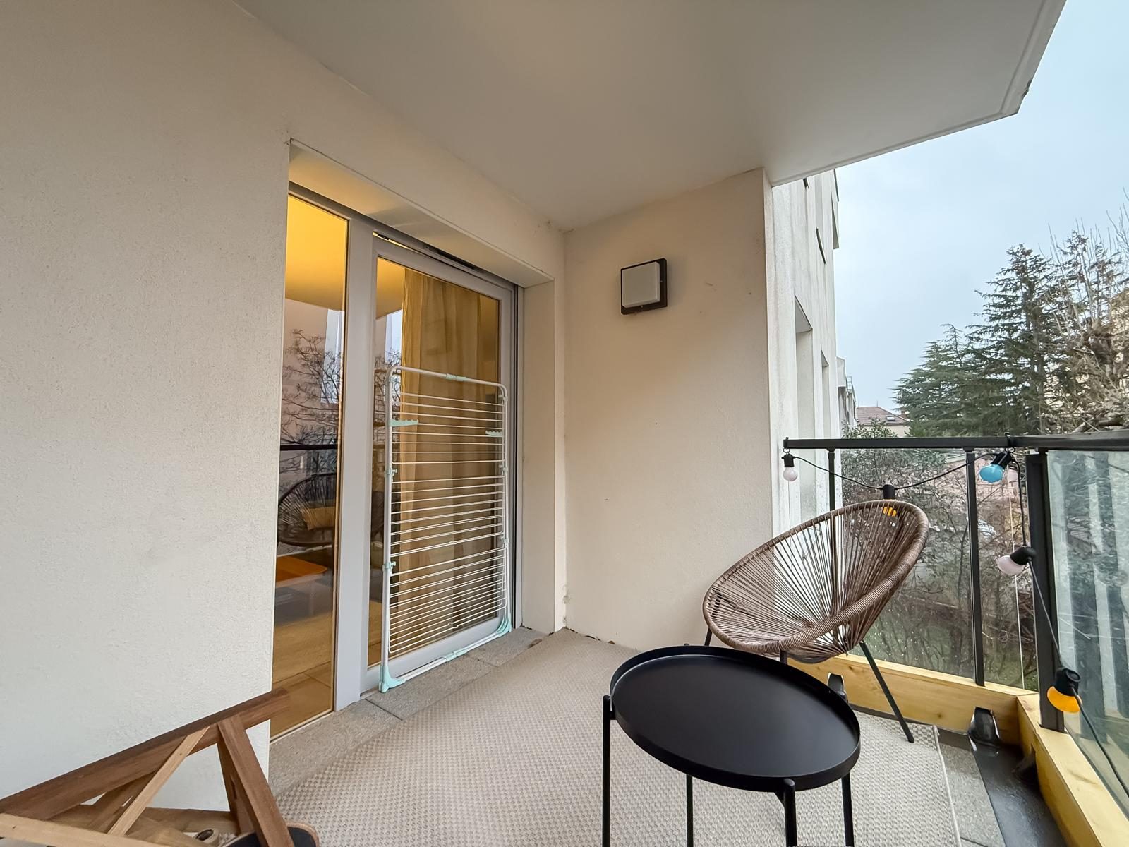 Suberbe T2 avec exterieur et garage