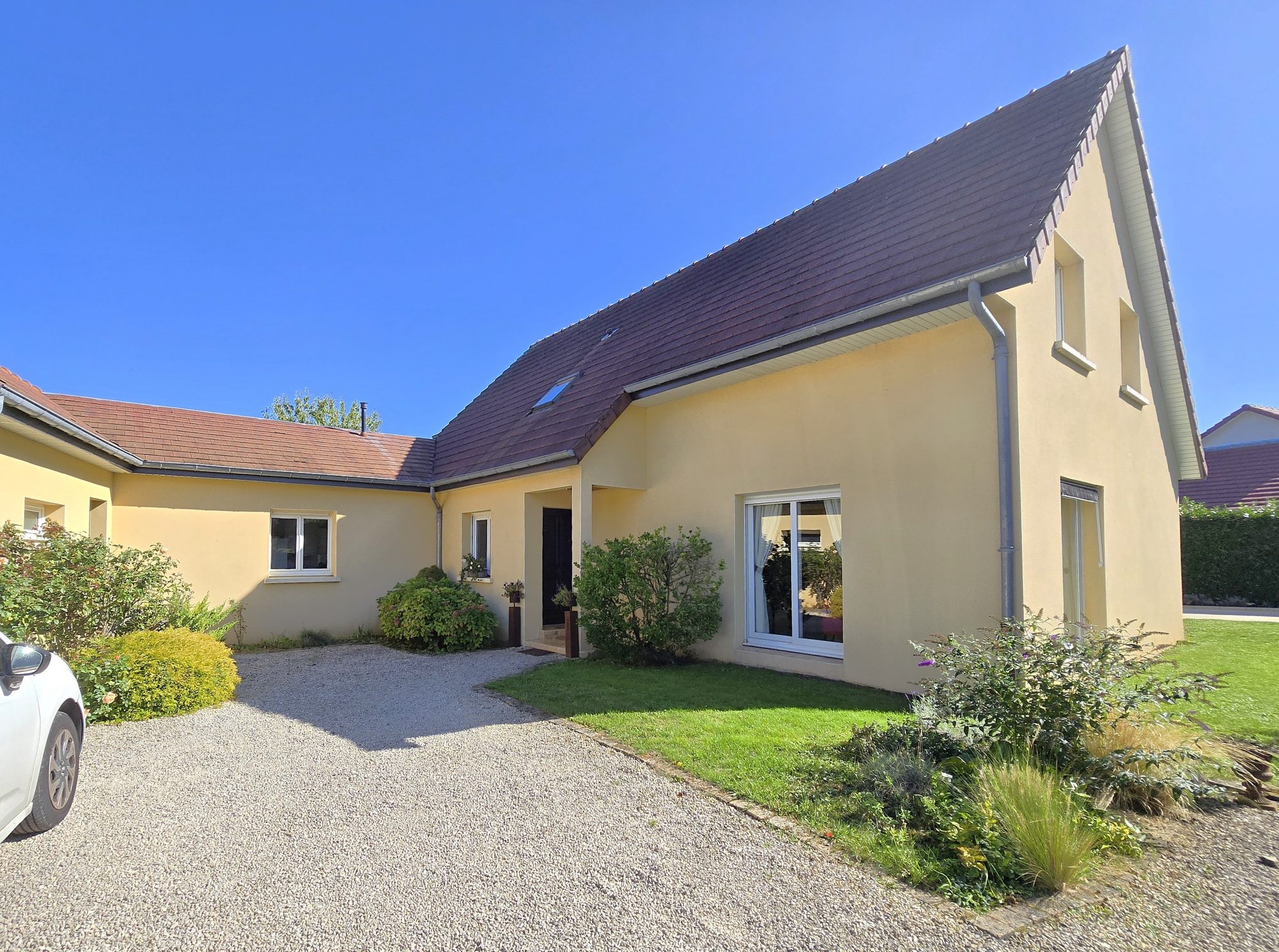 Maison familiale 175m² - 8 Pièces - 6 Chambres - Piscine Bellefond 21490